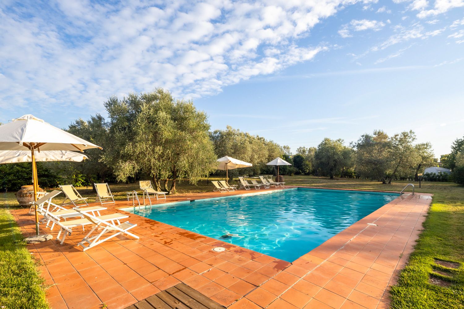 Villa Dorato Fiesole Florence: 7-Bedroom Historic Tuscan Estate with Vineyard Views Near Fl