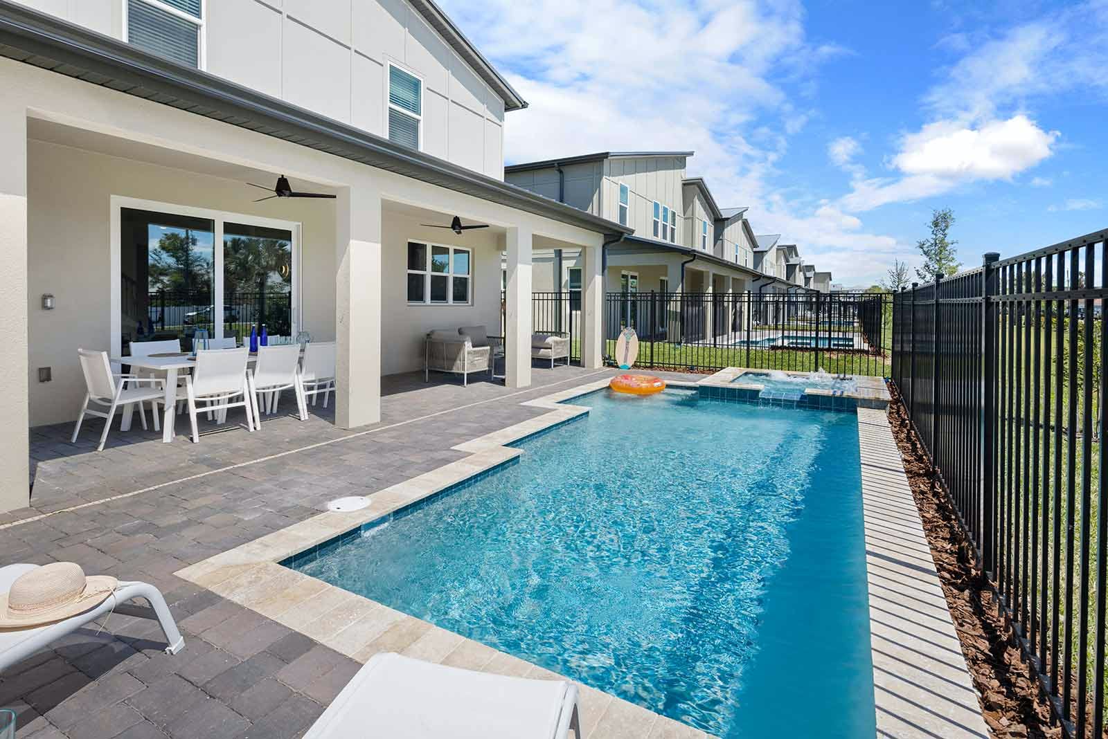 Villa Dorato Indialantic South Beach: Luxury 5-Bedroom Villa with Private Pool and Spa, South Beach