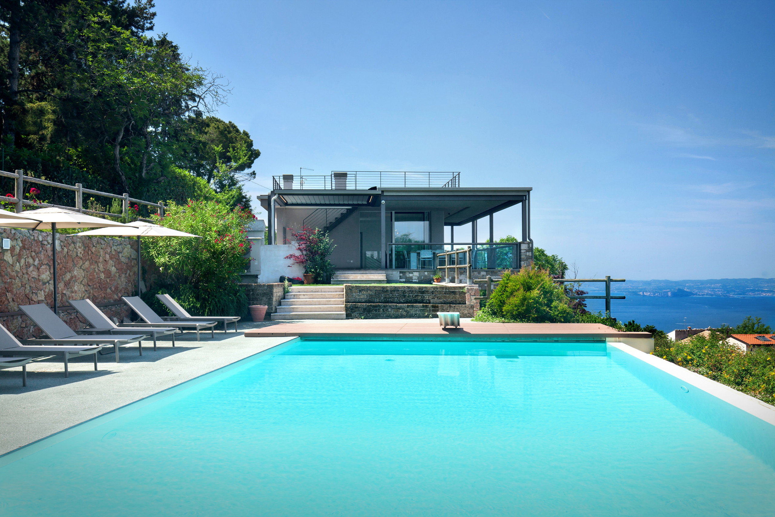 Villa Dorato San Zeno Verona: Luxury 5-Bedroom Villa with Private Pool and Games Room, Verona