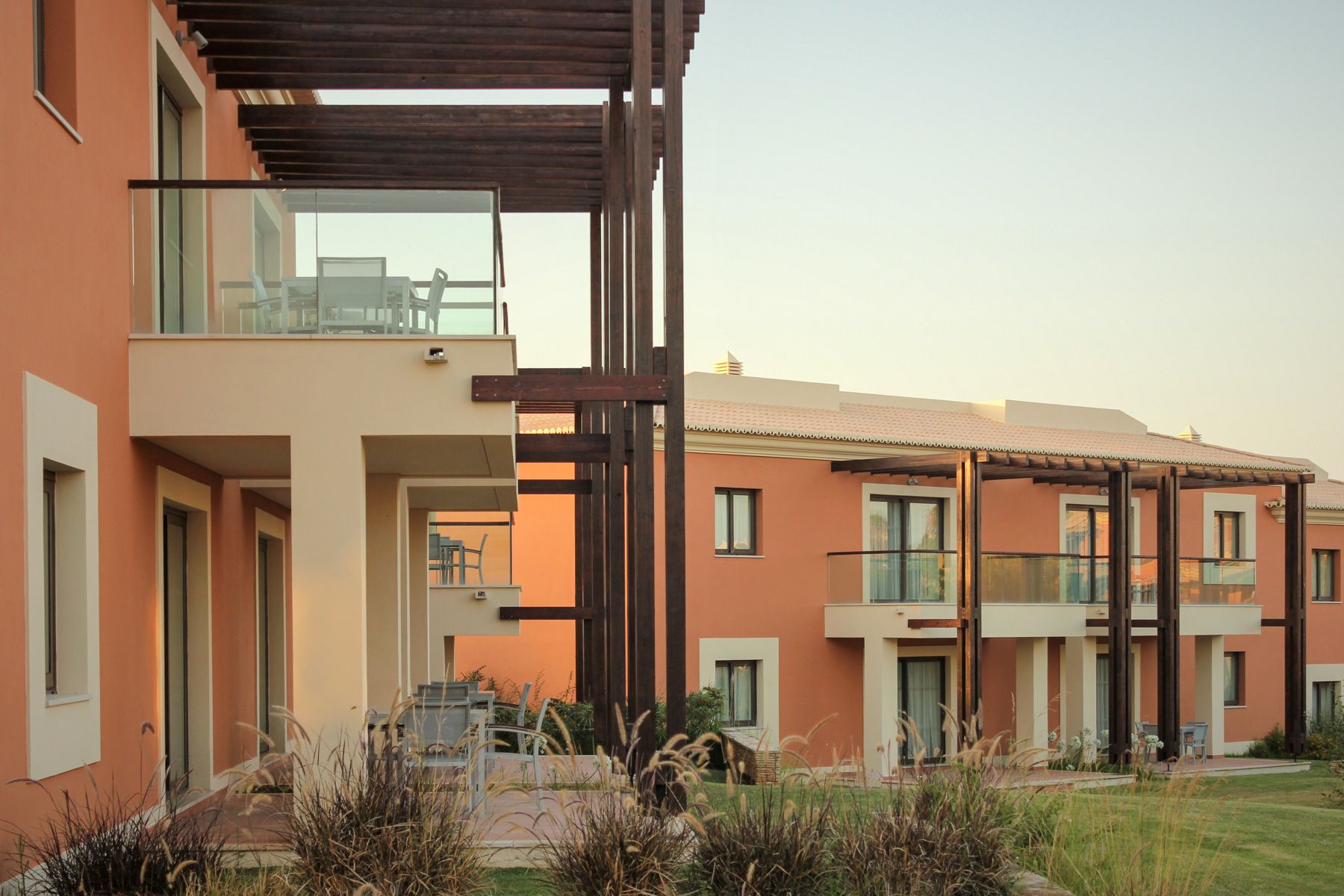 Villa Dourada Cerro Algarve: 2-Bedroom Sea View Resort Apartment with Spa Access in Carvo