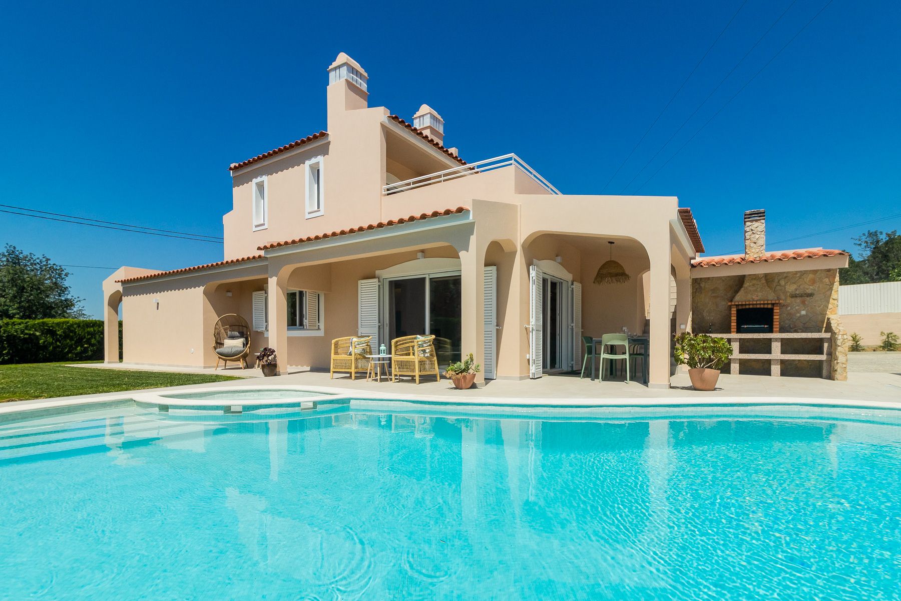 Villa Dourada Cerro Vilamoura: 3-Bedroom Villa with Heated Pool & Spa Near Vilamoura, Algar