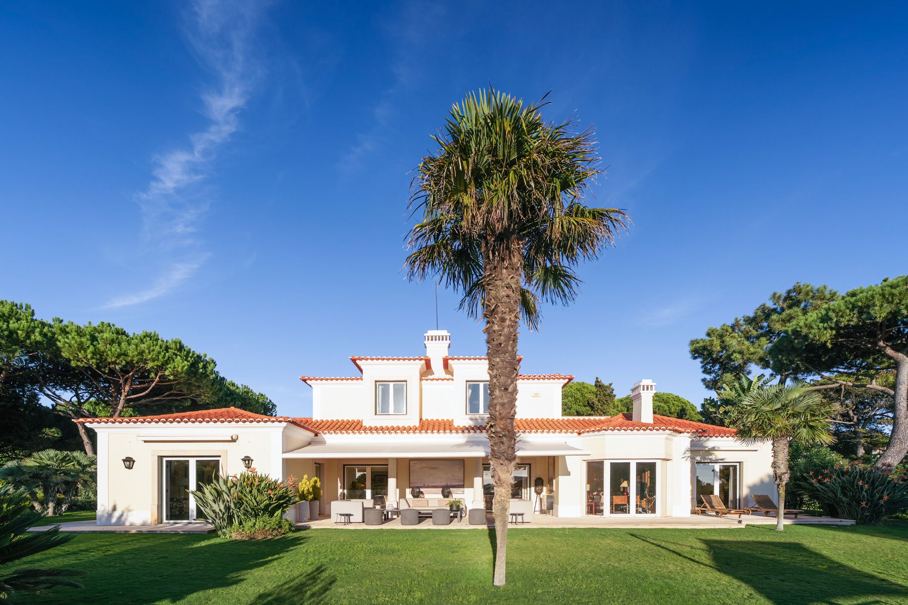 Villa Dourada Guincho Cascais: 6-Bedroom Countryside Villa with Private Pool and Spa in Cas