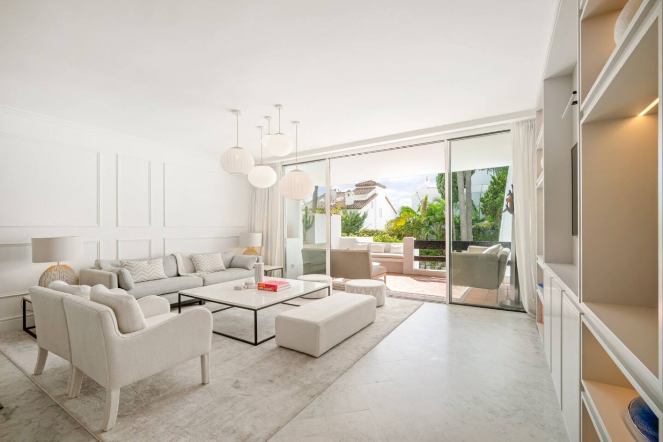 Villa Esmeralda Alicate Marbella: Stylish 2-Bedroom Apartment with Seaview and Spa, Marbella