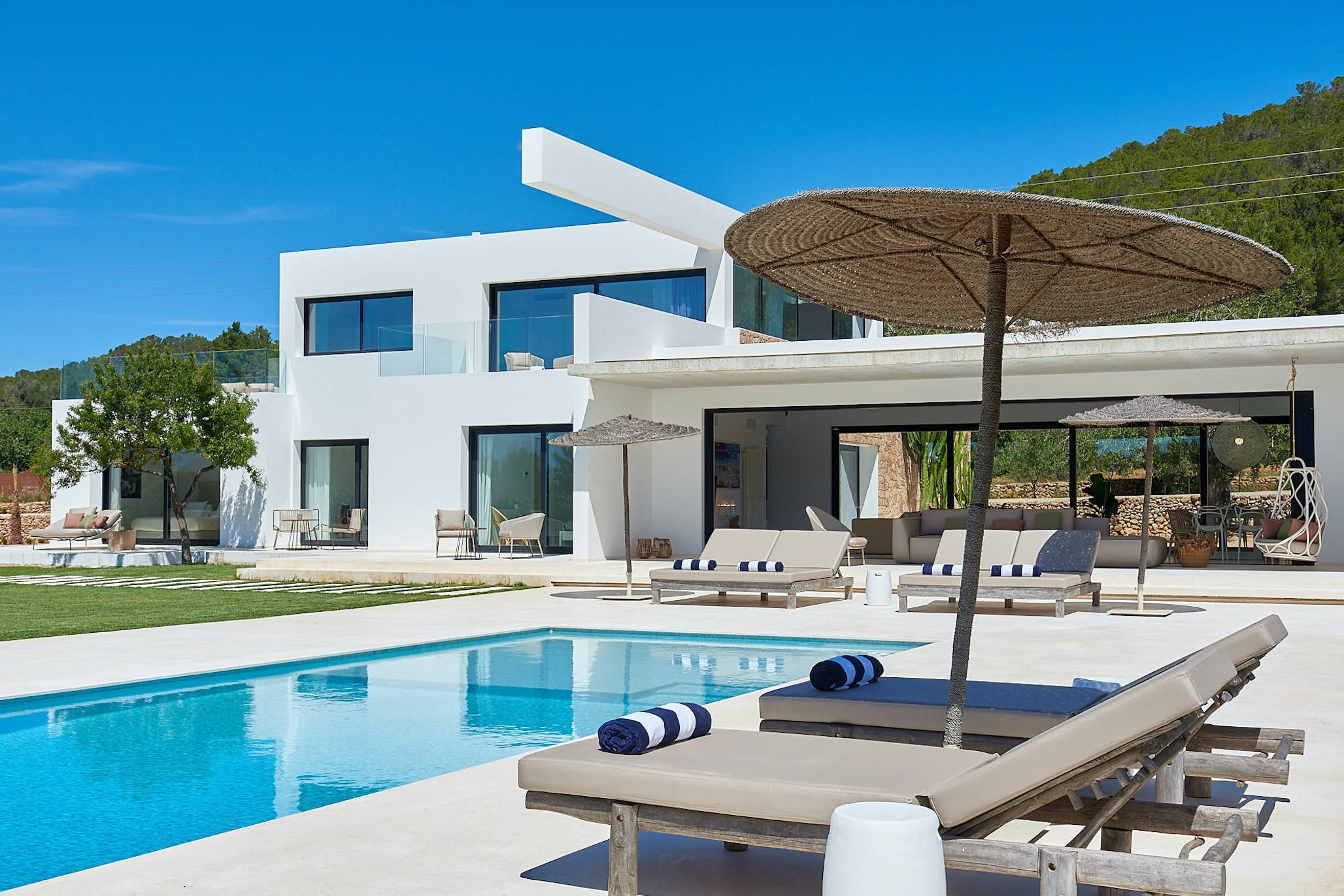 Villa Esmeralda Benirràs Ibiza: Luxury 8-Bedroom Villa with Pool and Hot Tub, North Ibiza