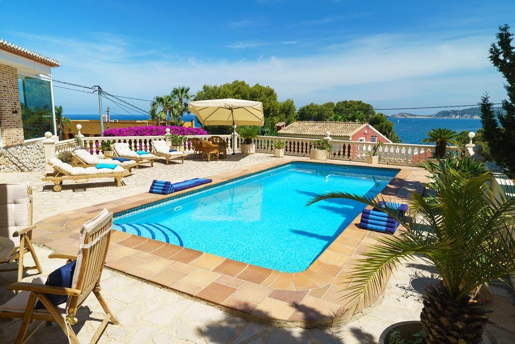 Villa Esmeralda Granadella Jávea 76692: Charming 2-Bedroom Apartment with Private Pool and Sea Views, Jávea