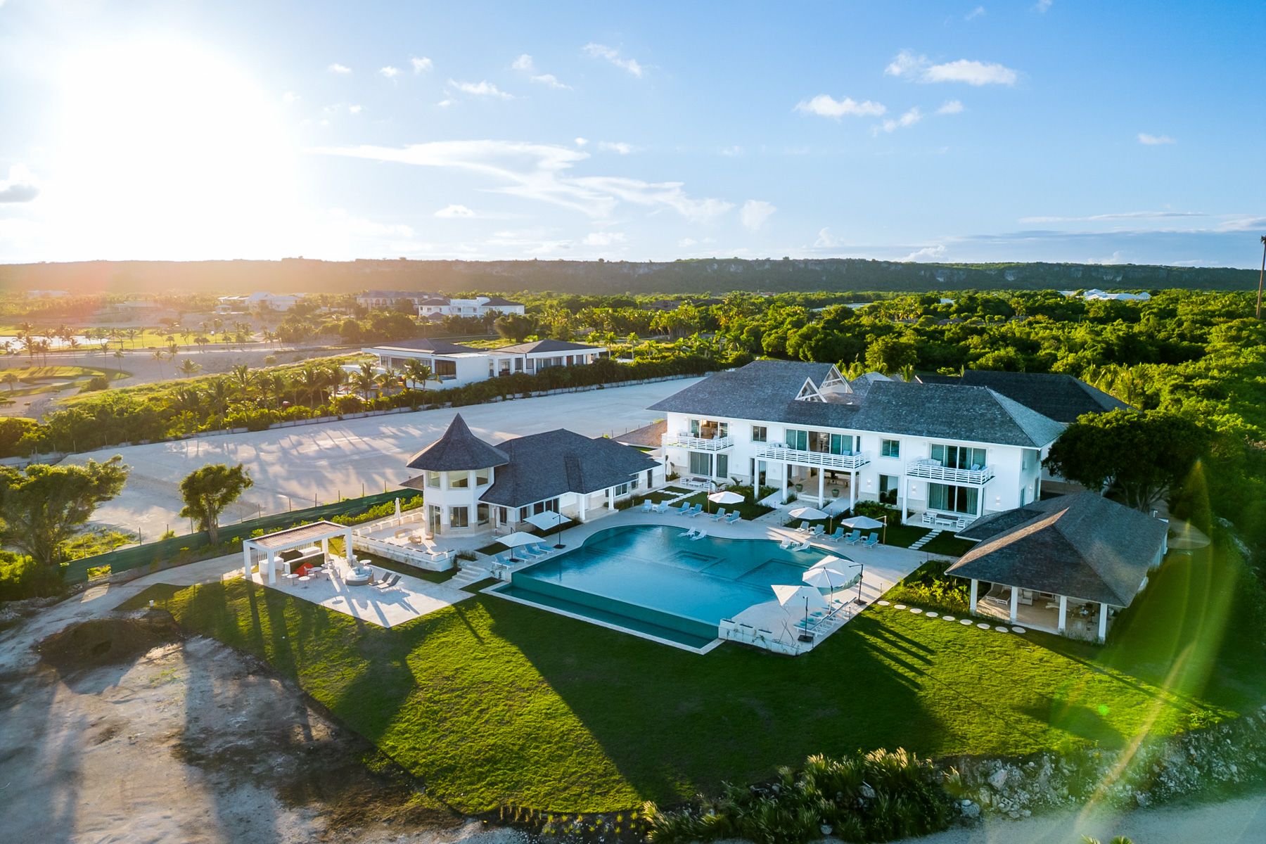 Villa Esmeralda Juanillo CapCana: 11-Bedroom Oceanfront Estate with Private Pool in Eden Roc C