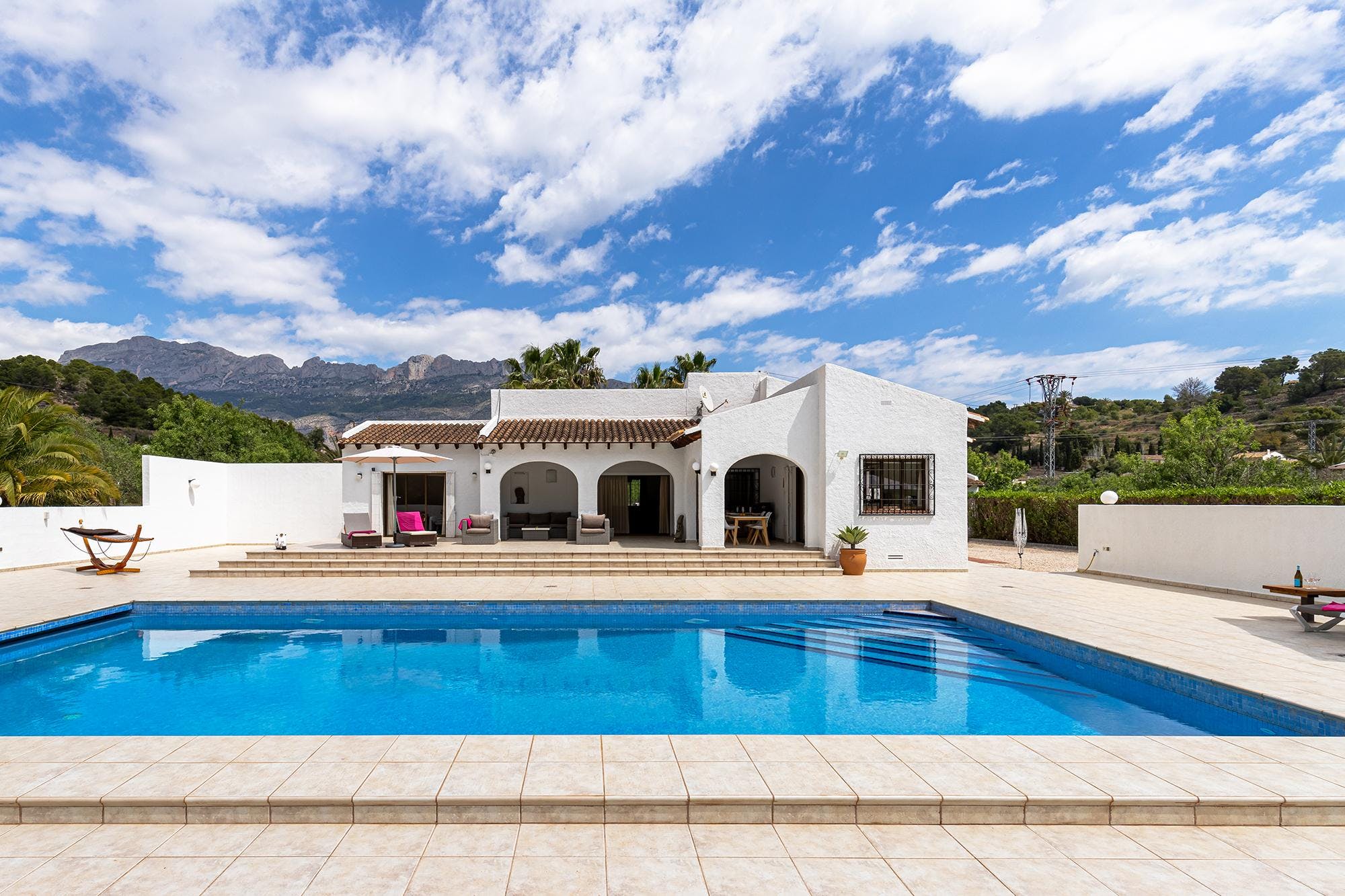 Villa Esmeralda Manzanera Calpe: Luxury 2-Bedroom Apartment with Private Pool and Sea Views, Calpe