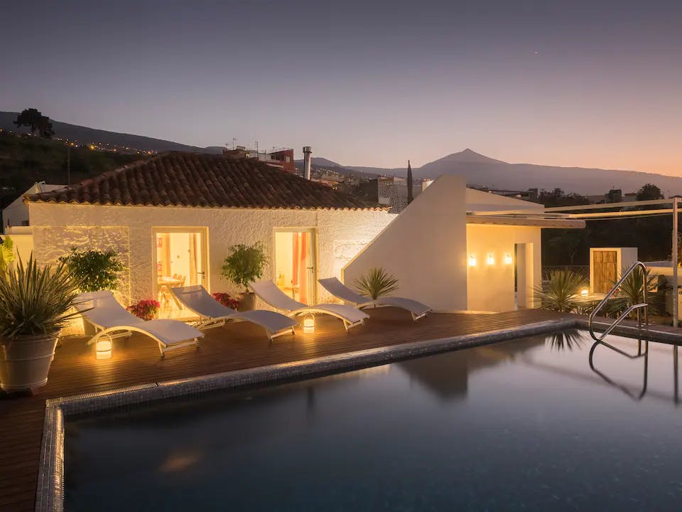 Villa Esmeralda Orotava Las Palmas: Luxury 3-Bedroom Villa with Pool and Hot Tub, Las Palmas, Tenerife
