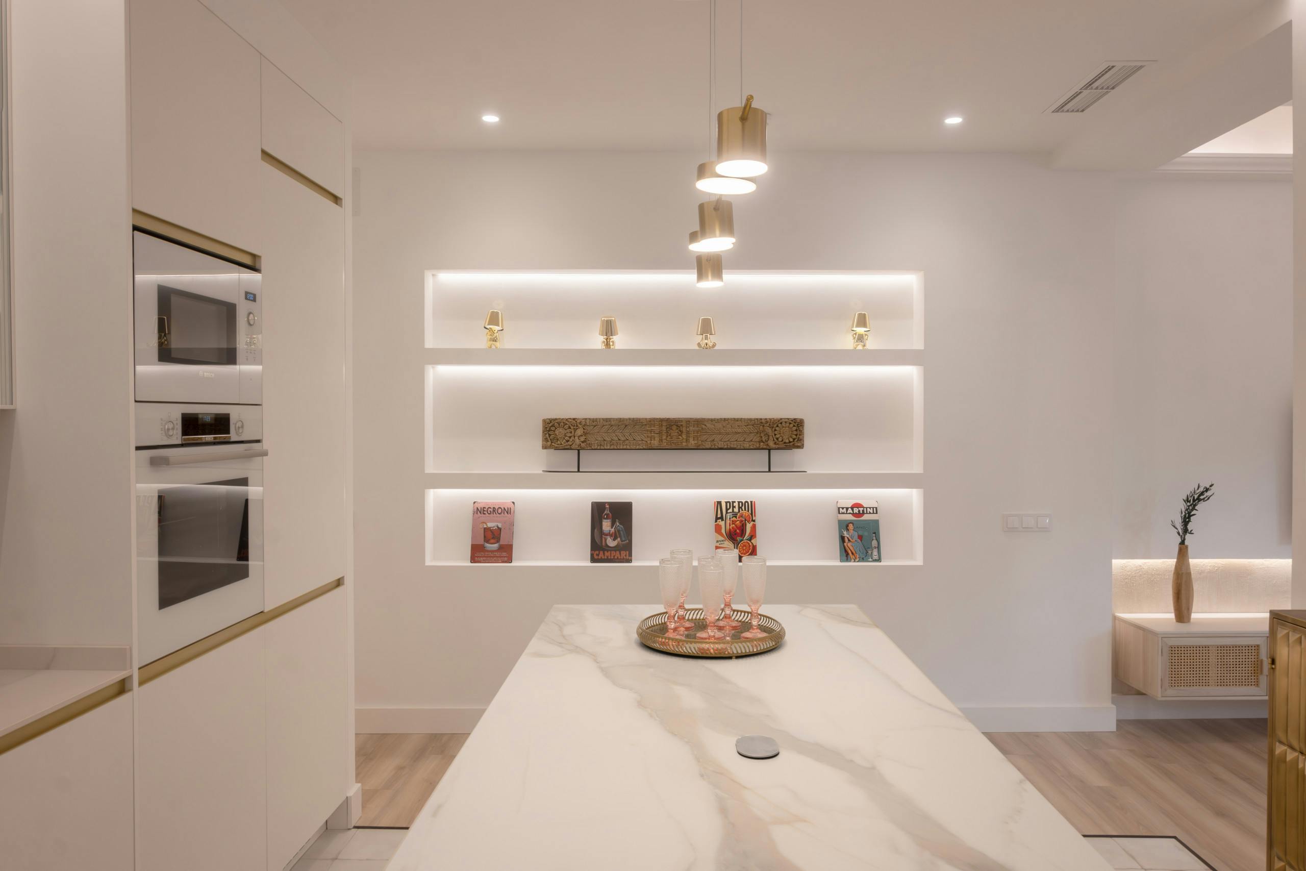 Villa Esmeralda Palacio Retiro Madrid: Luxury 3-Bedroom Apartment with Air-Con and Family-Friendly Features, Madrid Retiro