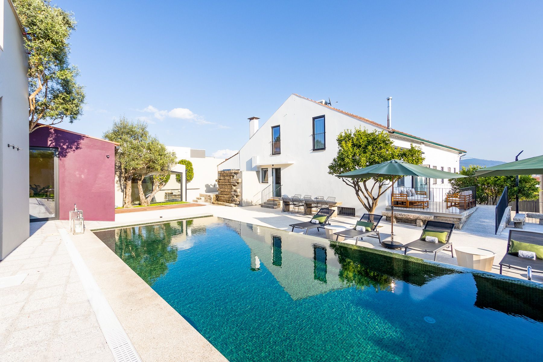 Villa Esmeralda Ribeira Portugal: 8-Bedroom Villa with Infinity Pool & Spa in Northern Portuga