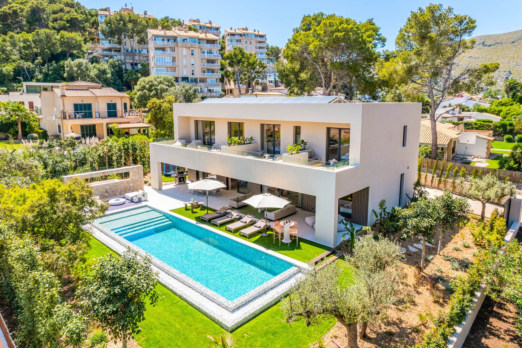 Villa Esplendor Albercuix Pollensa: 5-Bedroom Villa with Heated Infinity Pool and Spa in Puerto
