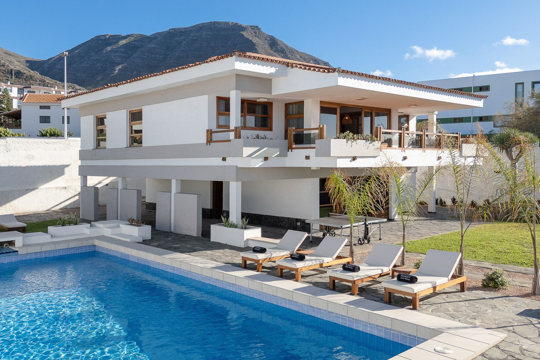 Villa Estrella Puntahidalgo Bajamar: 5-Bedroom Heated Pool & Sea Views | Luxury Villa Rental in B