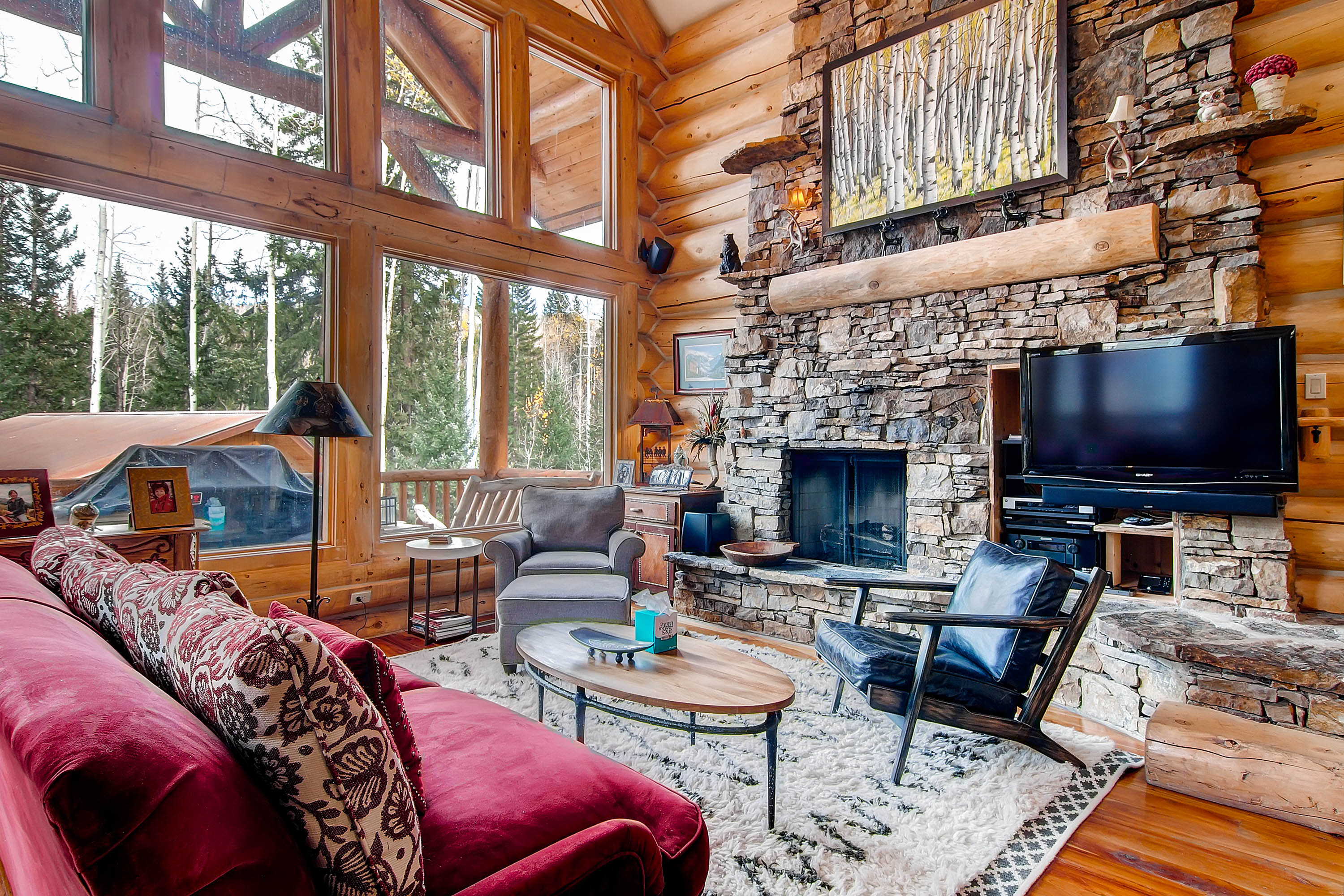 Villa Favonio Aldasoro Telluride: Luxury 2-Bedroom Villa with Hot Tub and Ski Access, Telluride