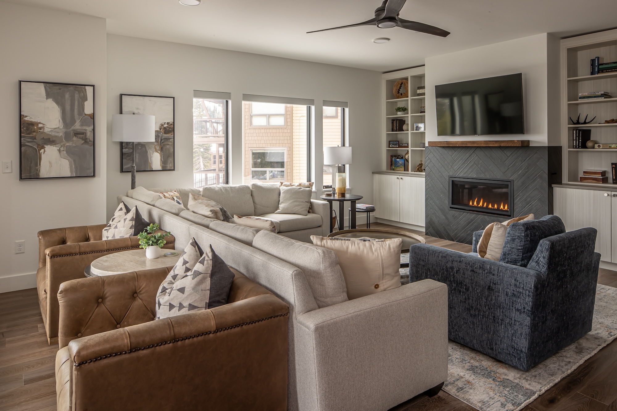 Villa Favonio Beartrap Madison: Ski Chalet Rental with Hot Tub and Fireplace, 3 Bedrooms, Madison County Montana
