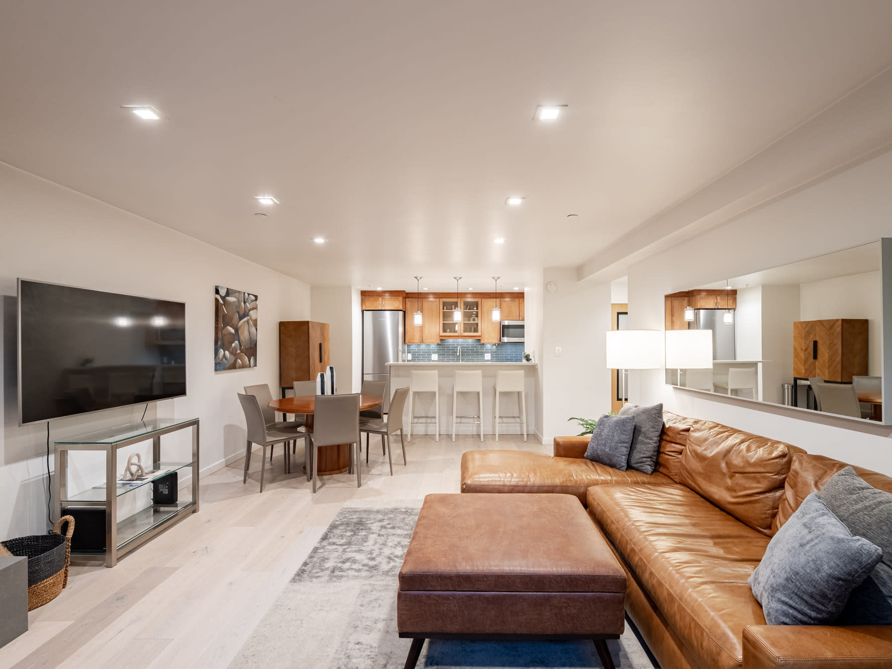 Villa Favonio Redstone Aspen: Charming 2-Bedroom Apartment with Hot Tub and Gym, Aspen