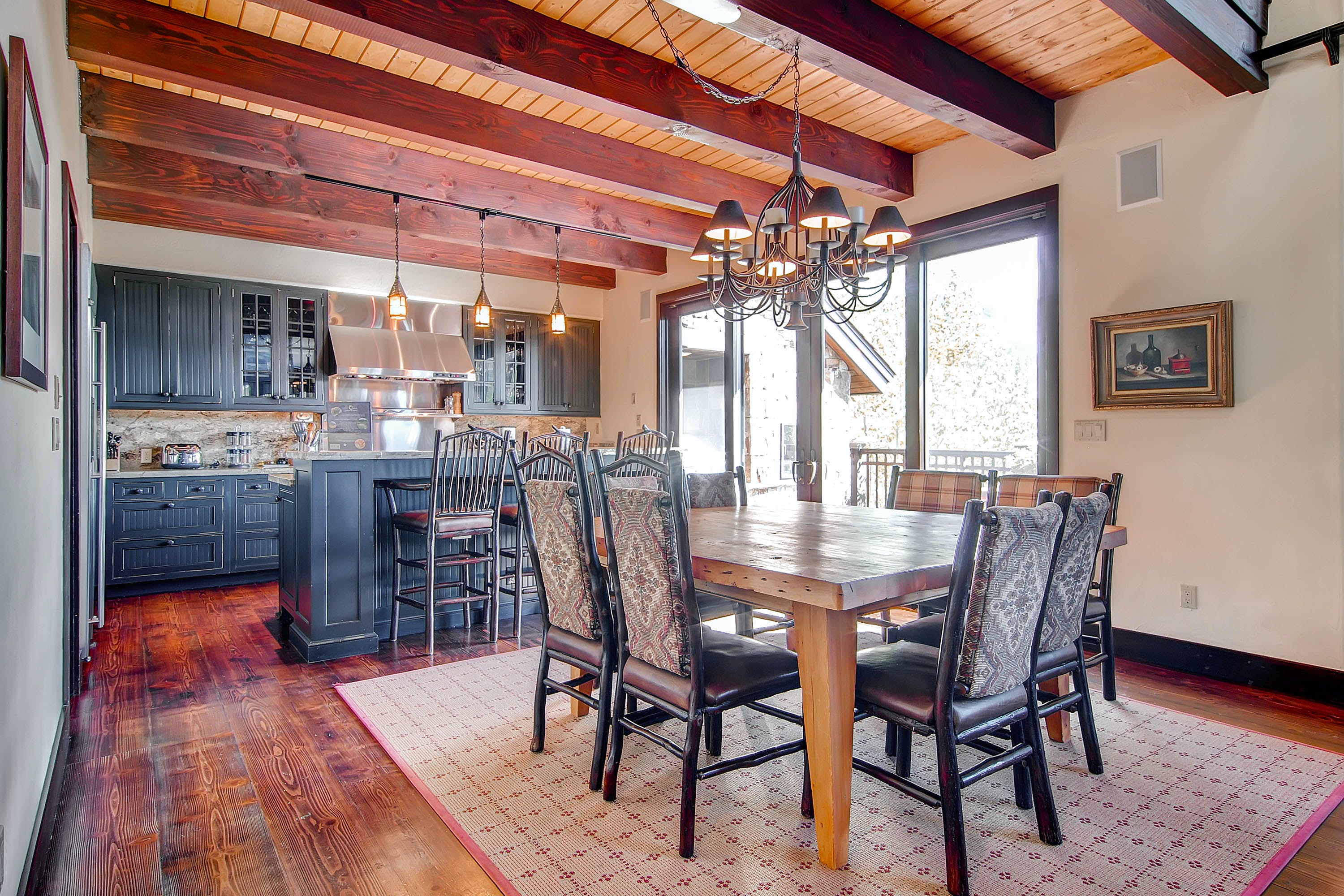 Villa Favonio Smuggler Telluride: Luxury 4-Bedroom Villa with Hot Tub and Ski Access, Telluride