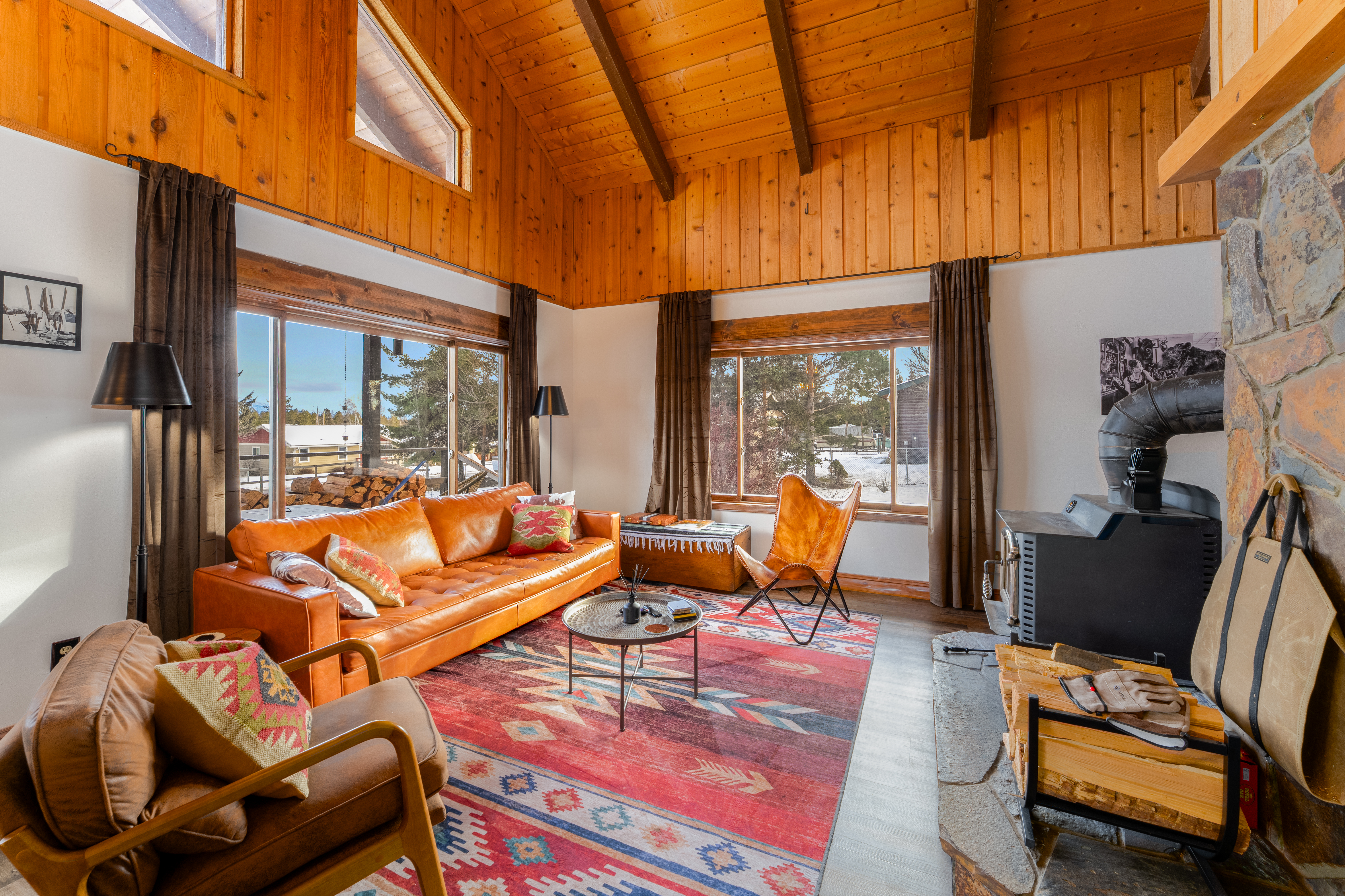 Villa Favonio Whitefish Lake: Luxury 1-Bedroom Villa with Hot Tub and Mountain Views, Flathead County Montana