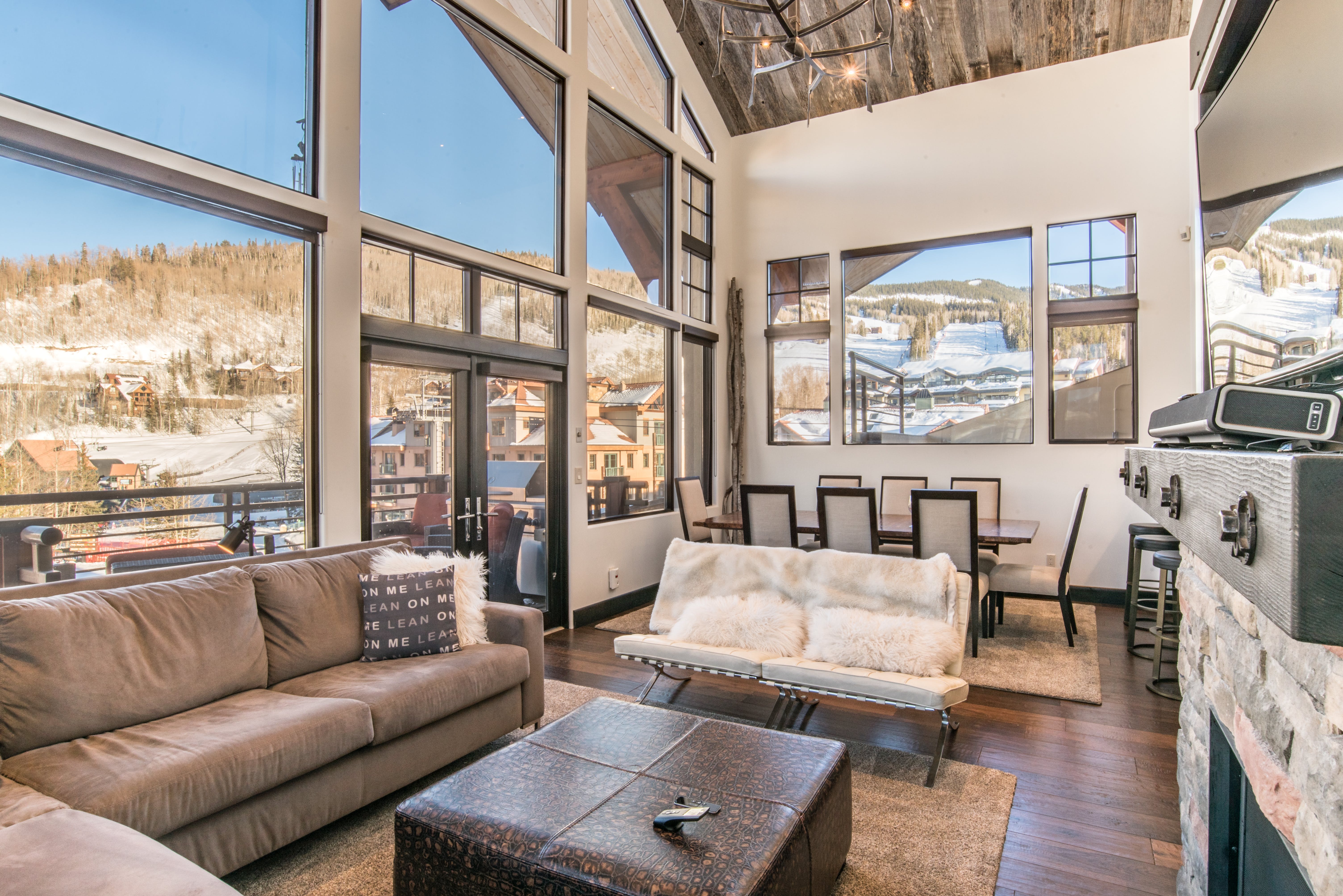Villa Föhn Aldasoro Telluride: Luxury 3-Bedroom Villa with Hot Tub and Ski Access in Mountain Village, Telluride