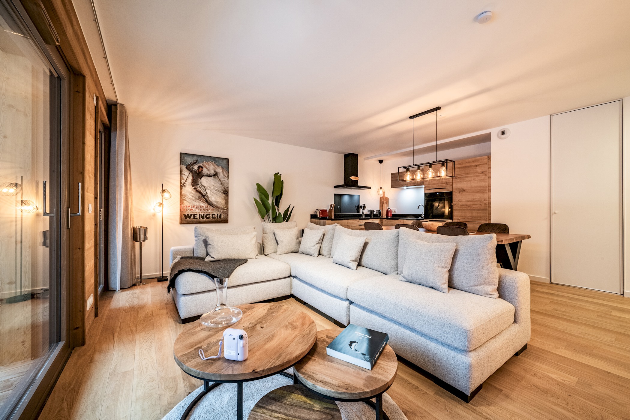 Villa Föhn Arollaz Châtel: Charming 2-Bedroom Apartment with Hot Tub and Mountain Views in Upper Savoy