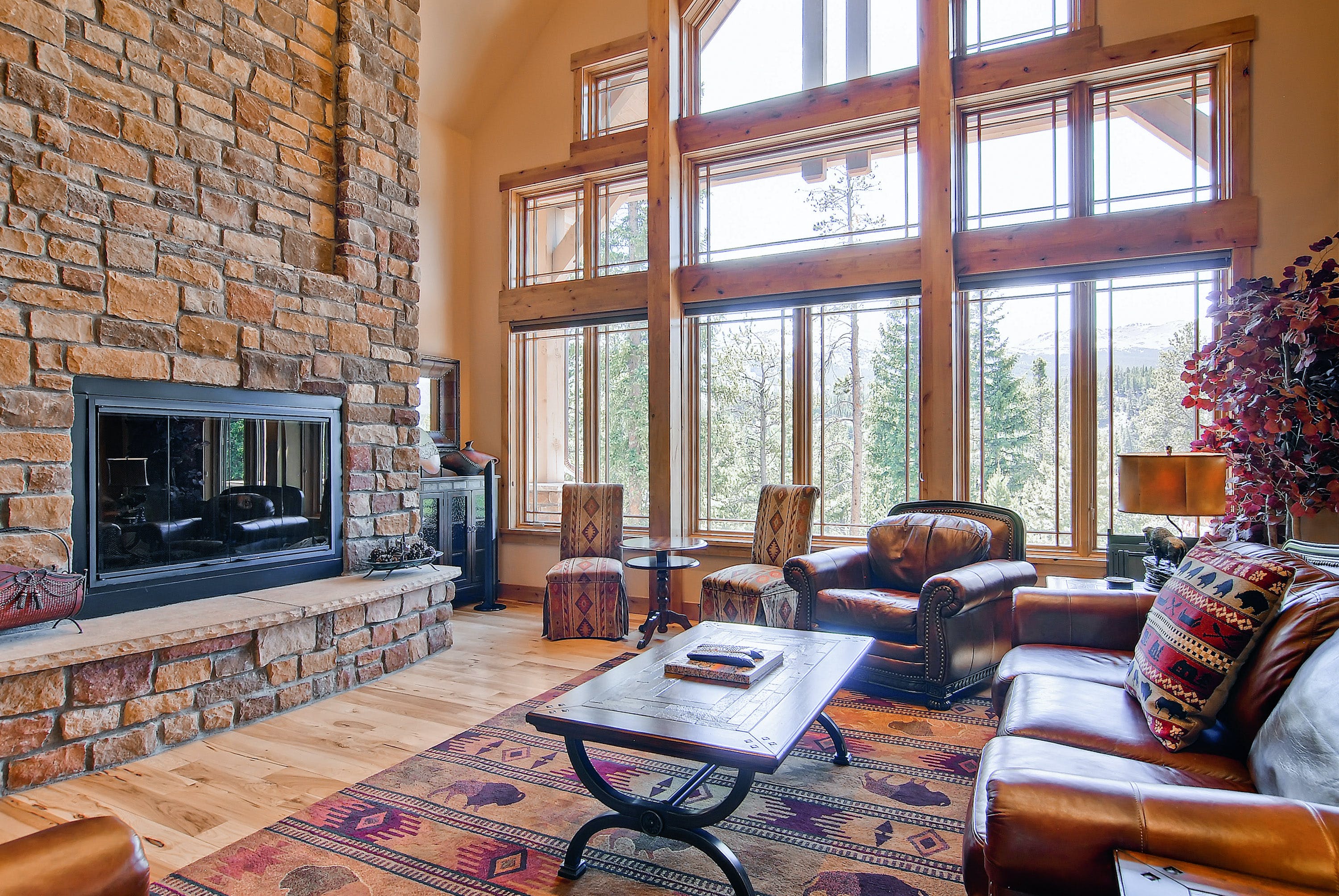 Villa Föhn Larice Carter Park: Luxury 8-Bedroom Villa with Hot Tub and Ski Access, Breckenridge
