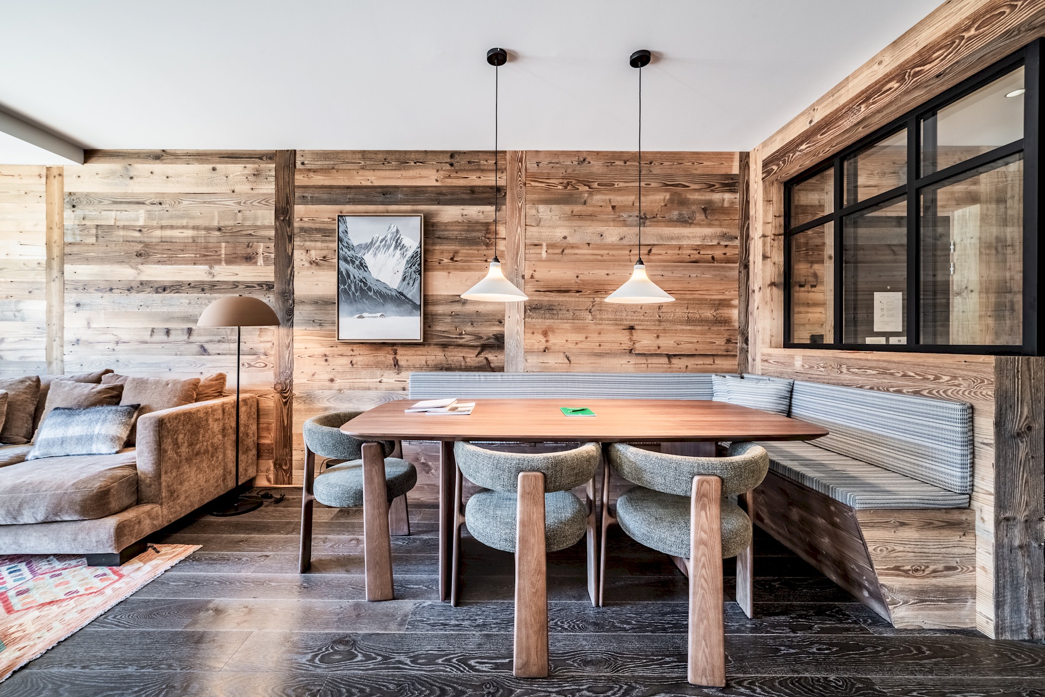 Villa Föhn Larix Les Allues Morzine: Spacious 3-Bedroom Apartment with Hot Tub and Fireplace, Morzine