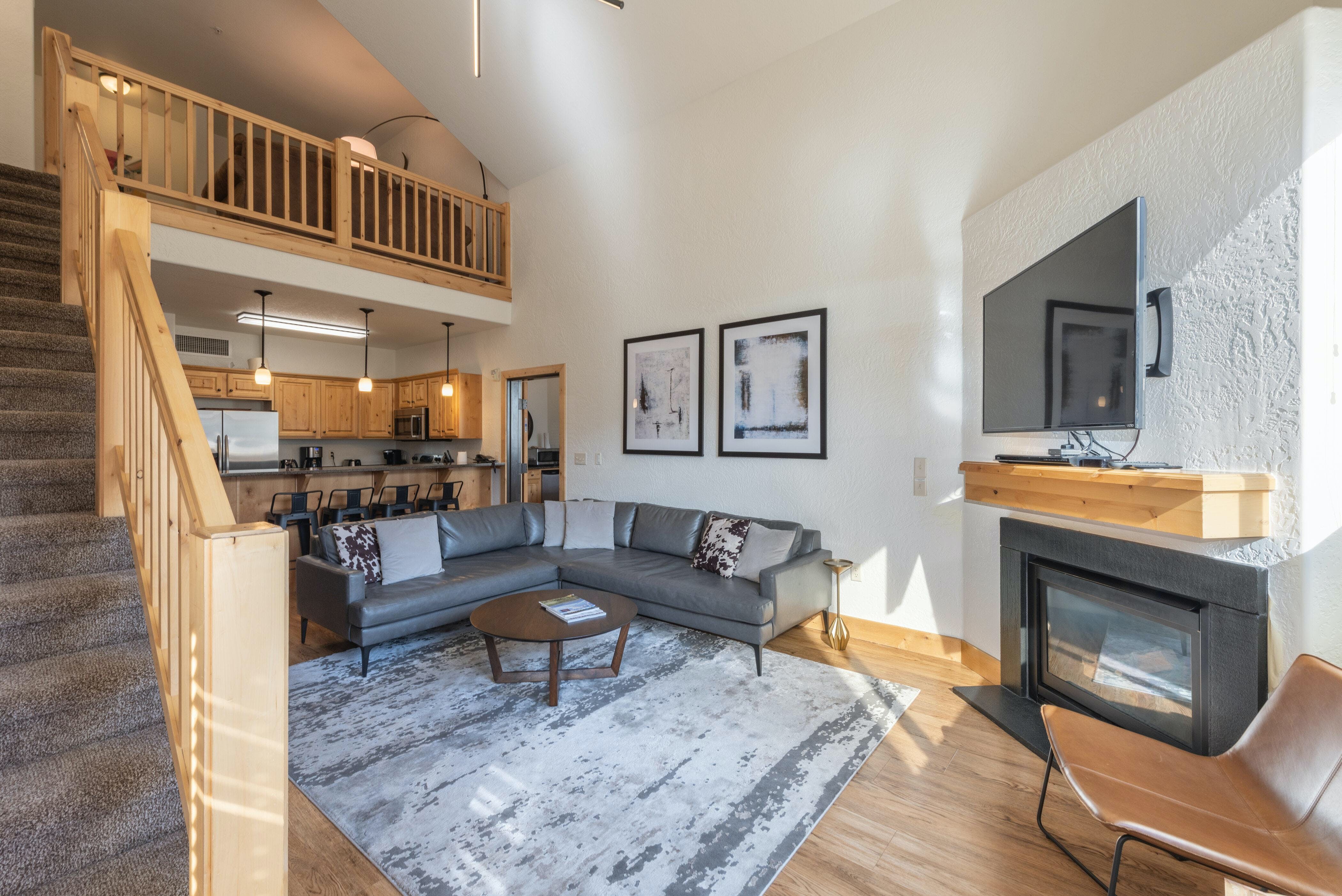 Villa Föhn Silver Creek Park City: Luxury 3-Bedroom Apartment with Hot Tub and Mountain Views, Park City