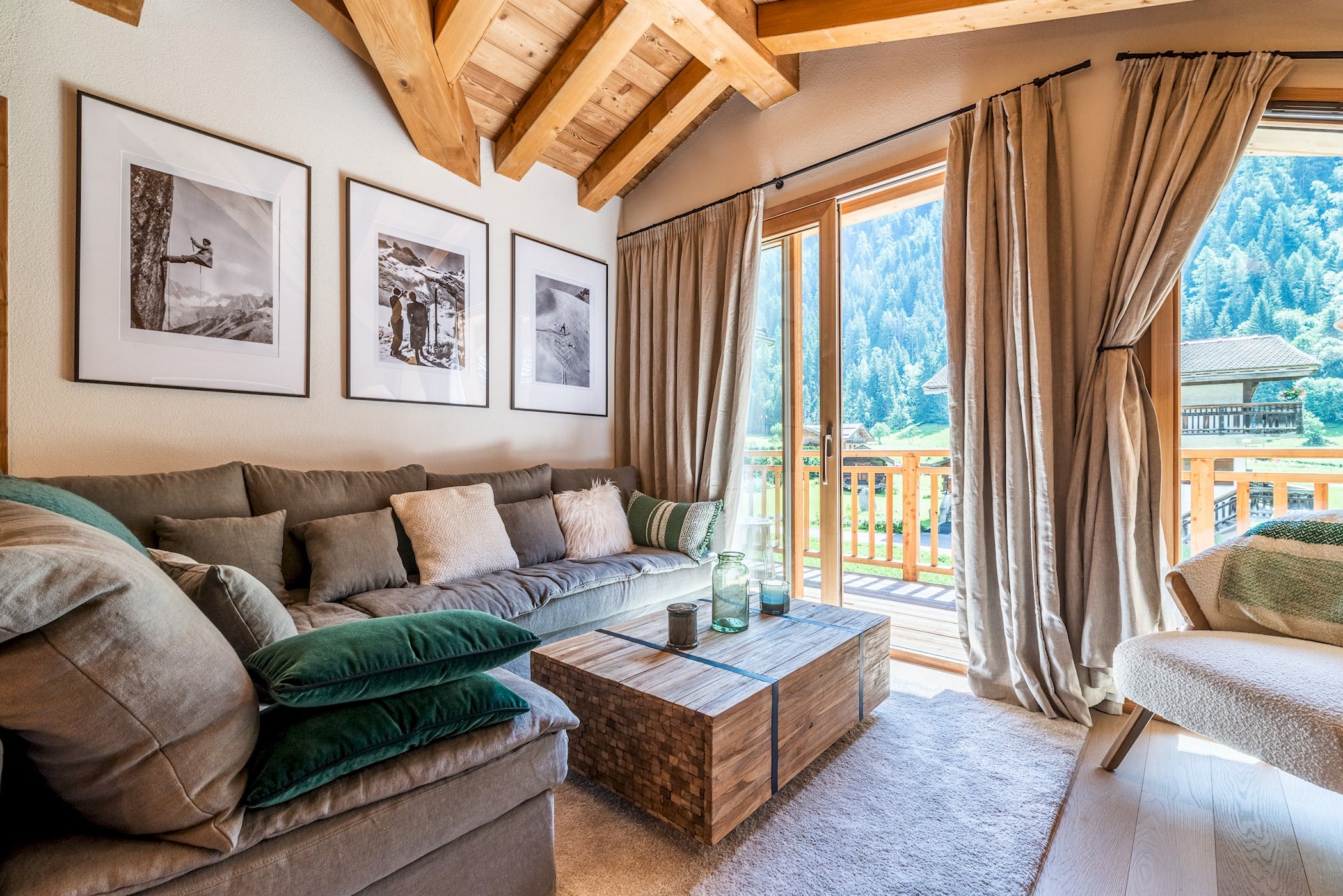 Villa Föhn Vallorcine Chamonix: Charming 2-Bedroom Ski Apartment with Mountain Views, Chamonix