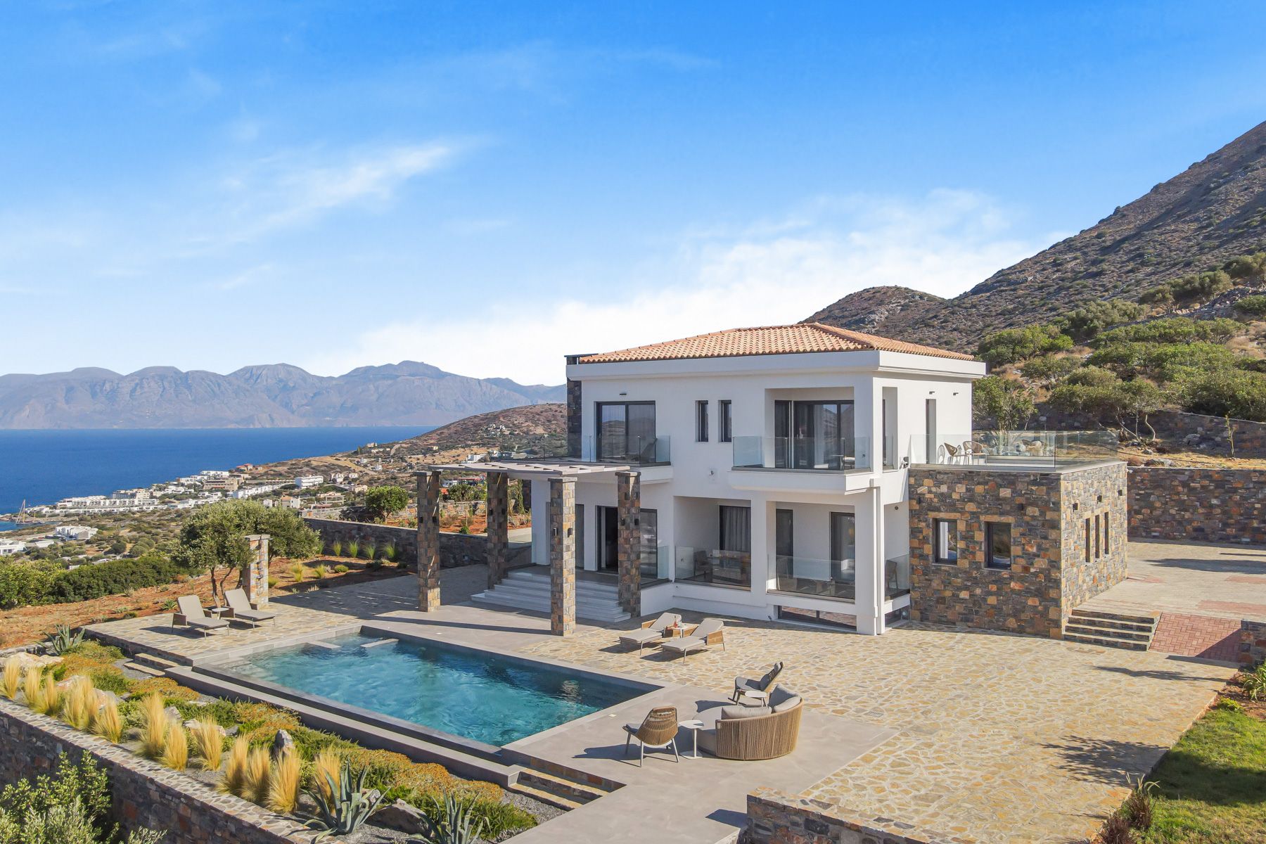 Villa Galazio Spinalonga Elounda: 4-Bedroom Sea View Villa with Private Pool and Jacuzzi in El