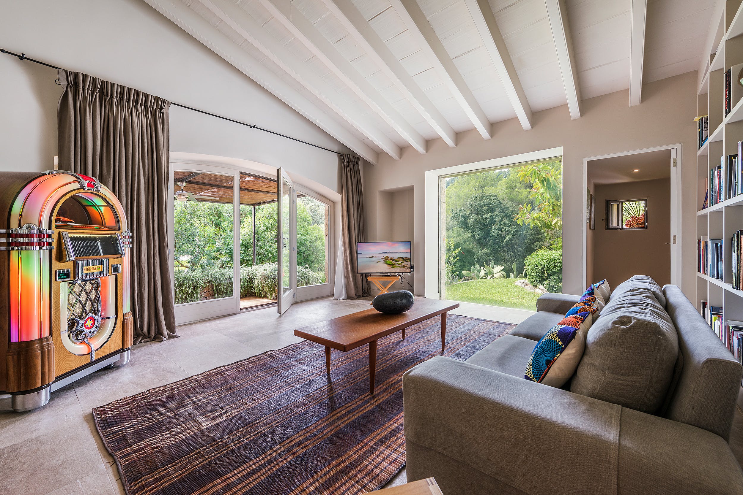 Villa Garbí Calvari Pollença: Luxury 5-Bedroom Villa with Private Pool and Air-Con, Pollença Mallorca
