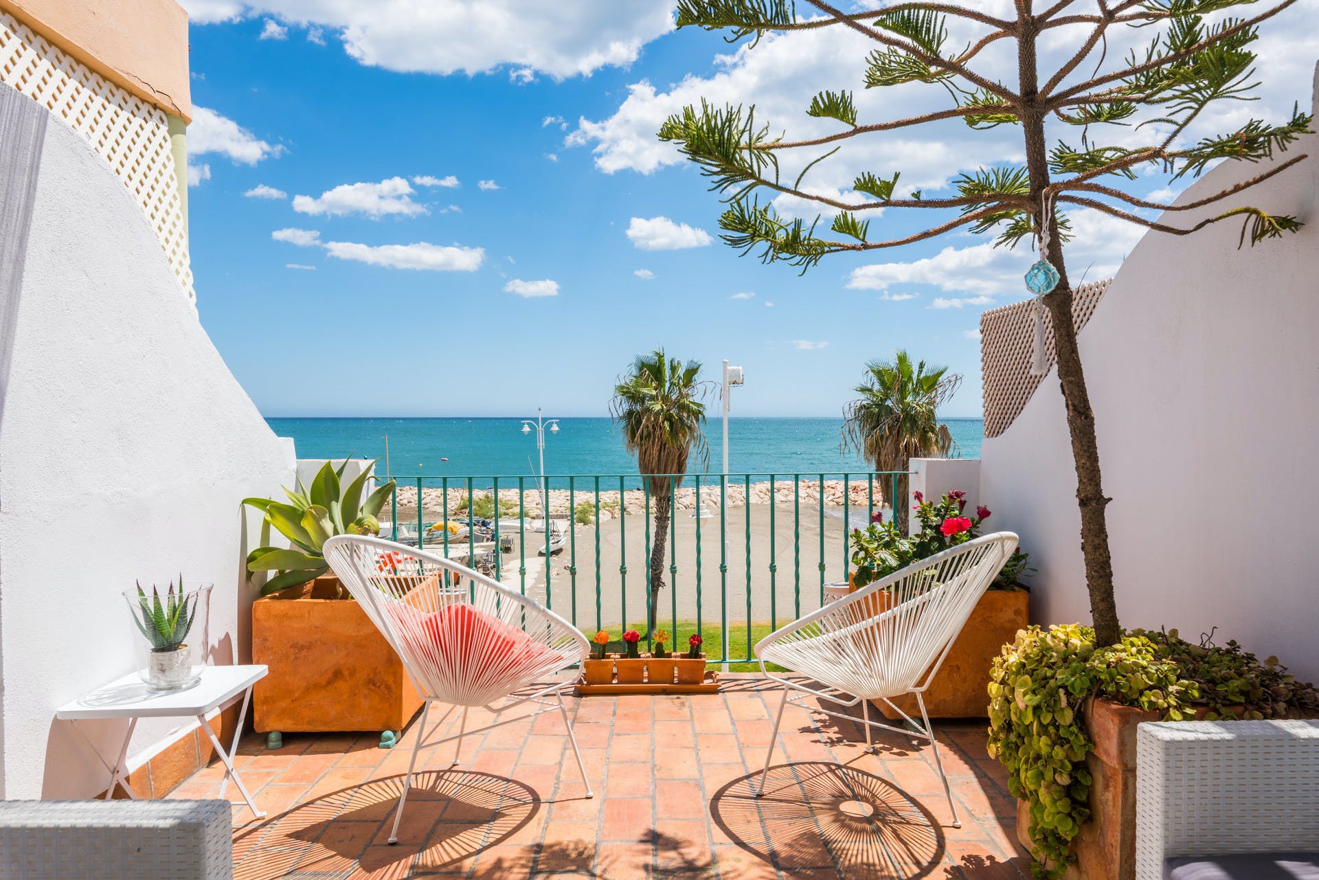 Villa Garbí El Palo Málaga: Luxury 3-Bedroom Apartment with Sea Views and Beachfront Location, Malaga