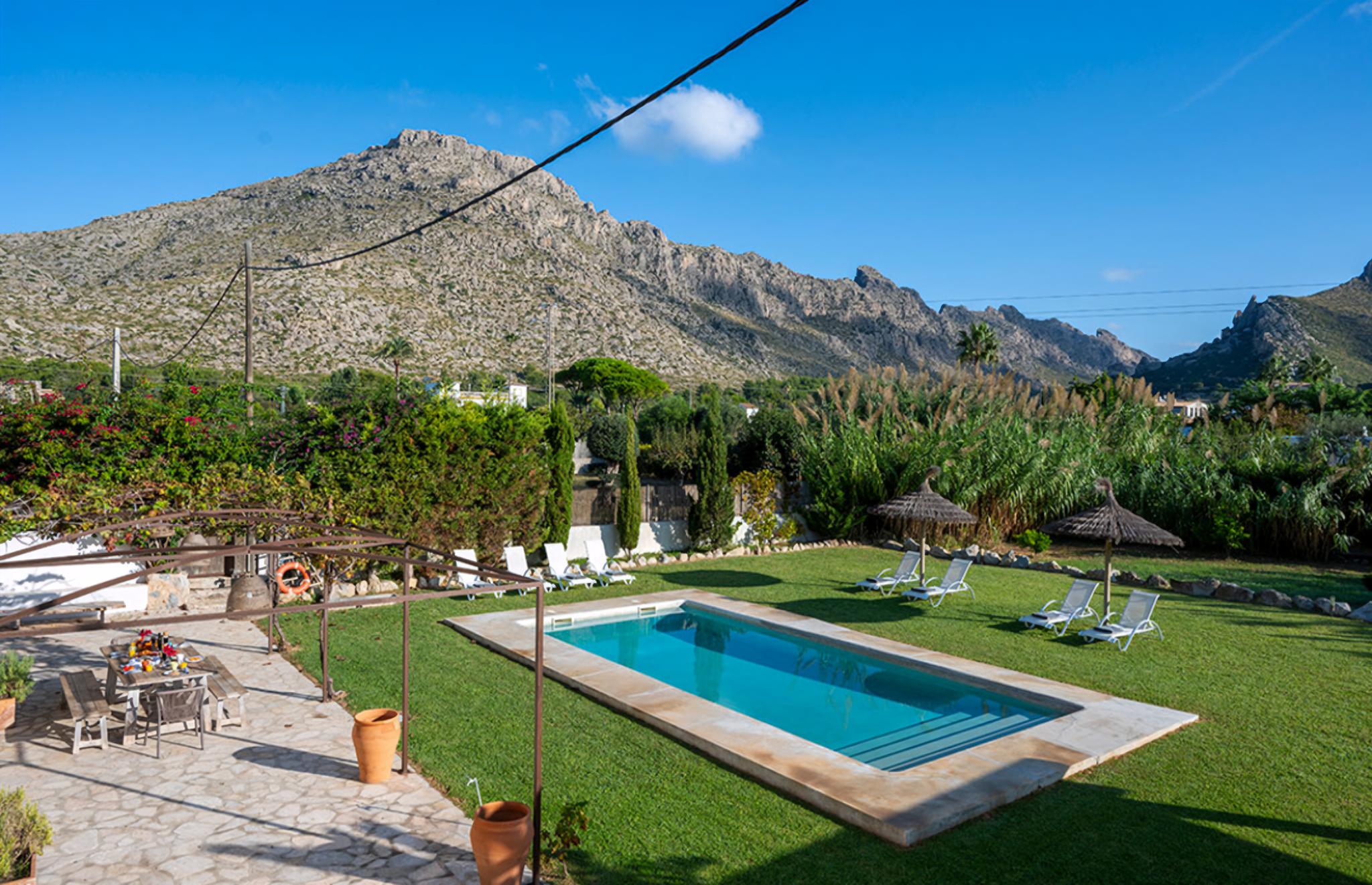 Villa Garbí Figuera Pollença: Luxury 4-Bedroom Villa with Private Pool and Air Conditioning, Pollença Mallorca