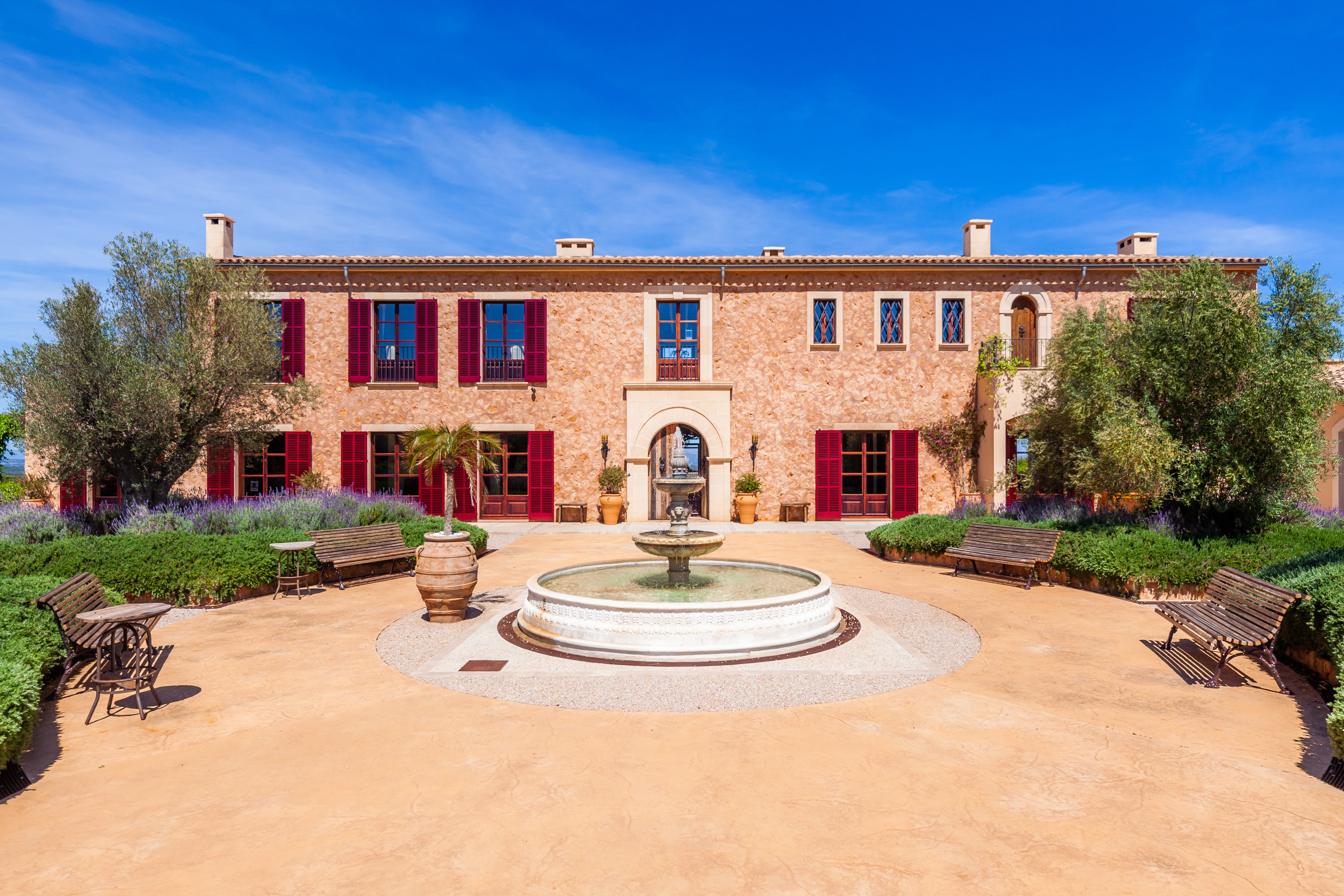 Villa Garbí Randa Pla de Mallorca: Luxury 3-Bedroom Villa with Private Pool and Spa, Pla de Mallorca