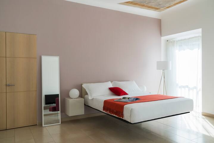 Villa Garbino Bramante Garibaldi: Chic 2-Bedroom Apartment with Air-Con and Family-Friendly Amenities in Garibaldi Milan
