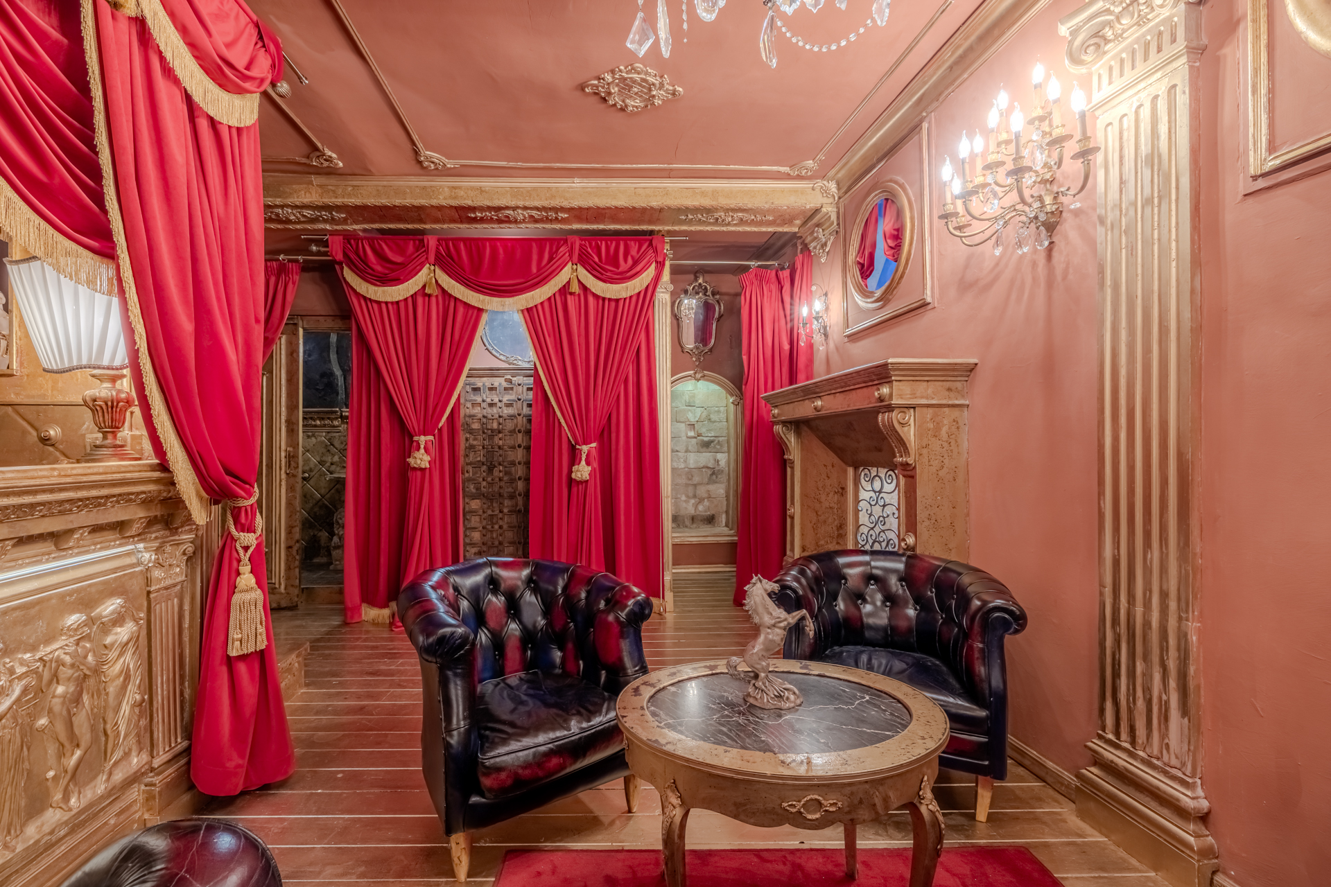 Villa Garbino Celeste Esquilino Roma: Luxury 1-Bedroom Apartment with Air-Con and Private Parking, Rome Monti