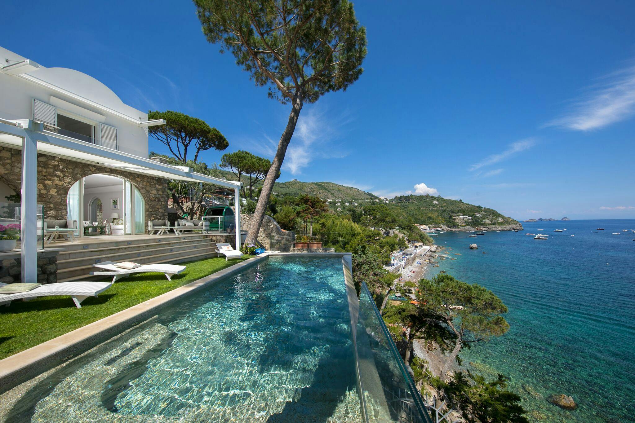 Villa Garbino Grotta Marina Sorrento: Luxury 6-Bedroom Villa with Infinity Pool and Sea Views, Sorrento