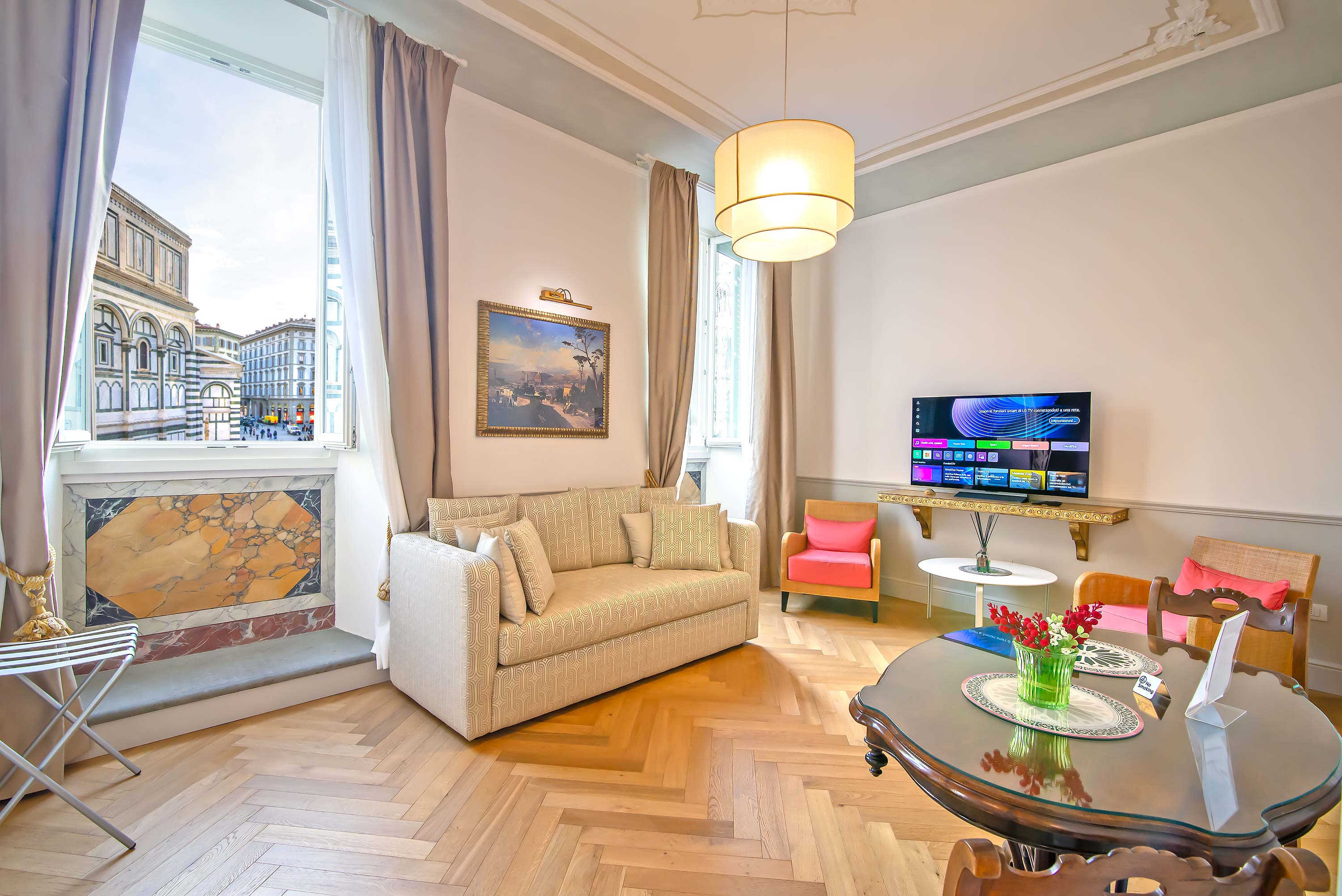 Villa Garbino San Niccolò Firenze: Luxury 1-Bedroom Apartment with Air Conditioning on Piazza Duomo, Florence