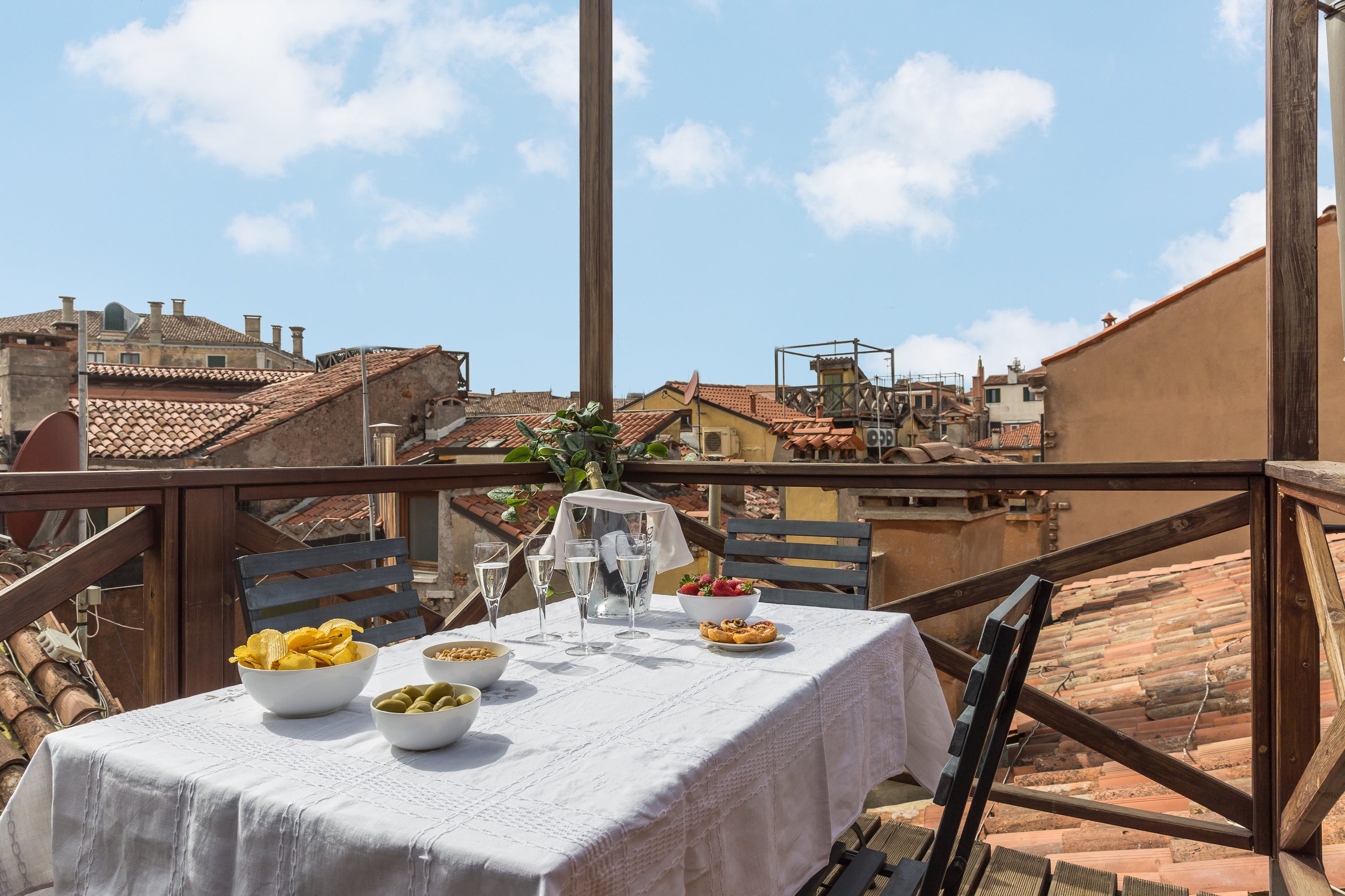 Villa Garbino San Samuele Venezia: Luxury 1-Bedroom Apartment with Sea View and Spa, San Marco Venice