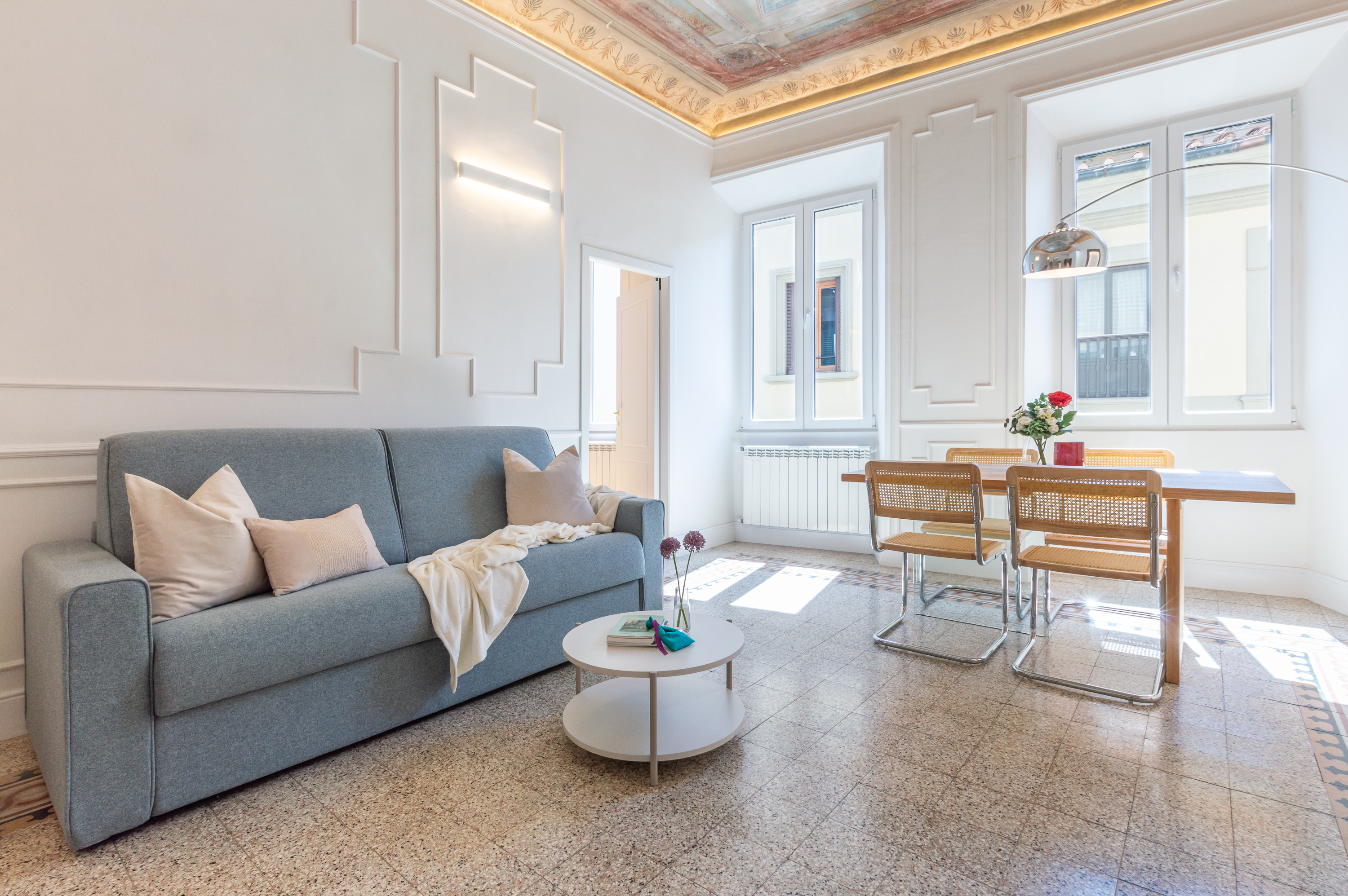 Villa Garbino Scarlatto Santa Croce: Elegant 1-Bedroom Apartment with Spa and Air-Con in Santa Croce, Florence