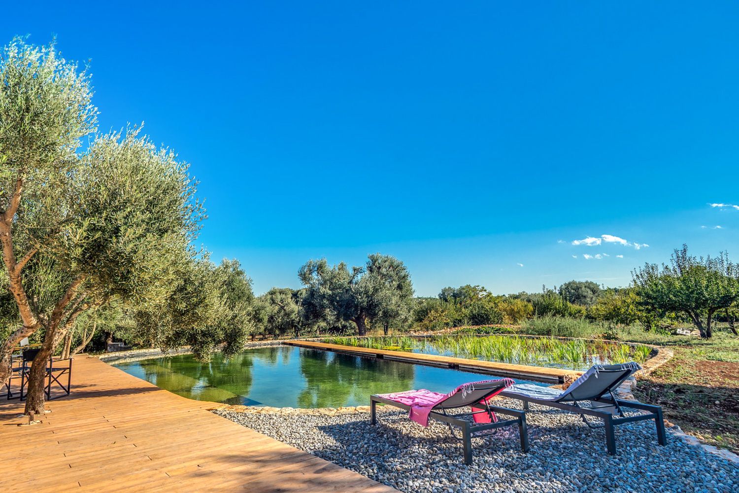 Villa Ginepro Piccinnu Puglia: 3-Bedroom Restored Farmhouse with Hot Tub & Spa in Puglia Co
