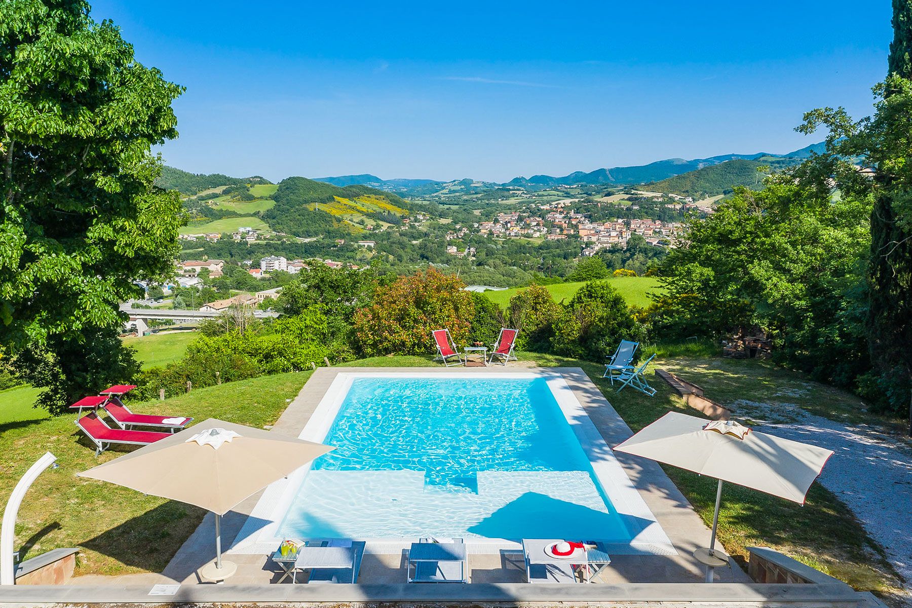 Villa Ginestra Corinaldo Marche: 4-Bedroom Countryside Villa with Spa Near Conero Riviera, Le