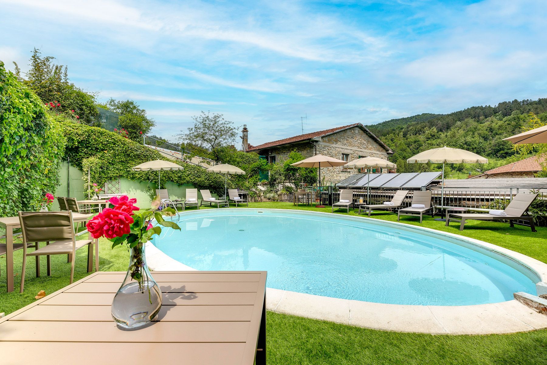 Villa Ginestra Galliano Mugello: 7-Bedroom Countryside Retreat with Private Pool and Spa in T