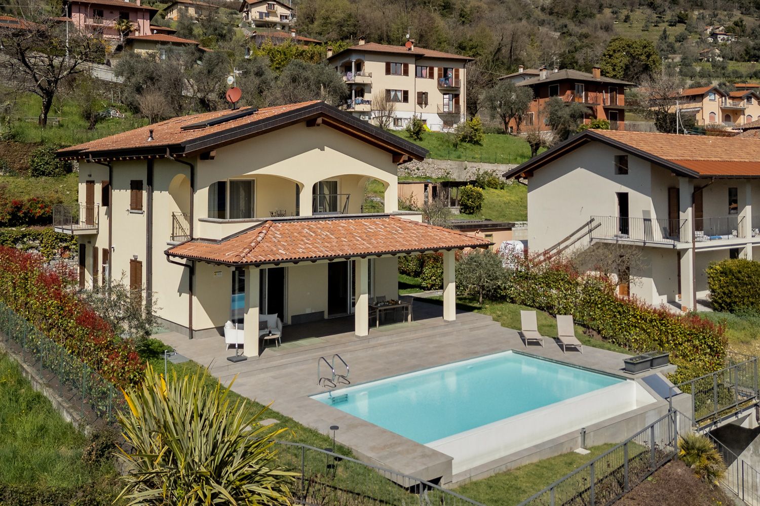 Villa Glicine Bolvedro Tremezzina: 4-Bedroom Lake View Villa with Pool and Spa in Tremezzina, L