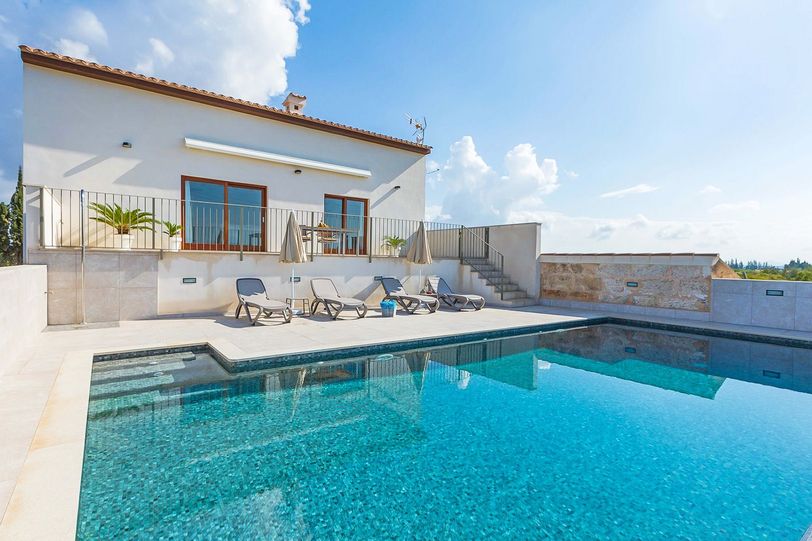 Villa Granado Puig Inca: 2 Bedroom Contemporary Countryside Retreat with Spa in Rural