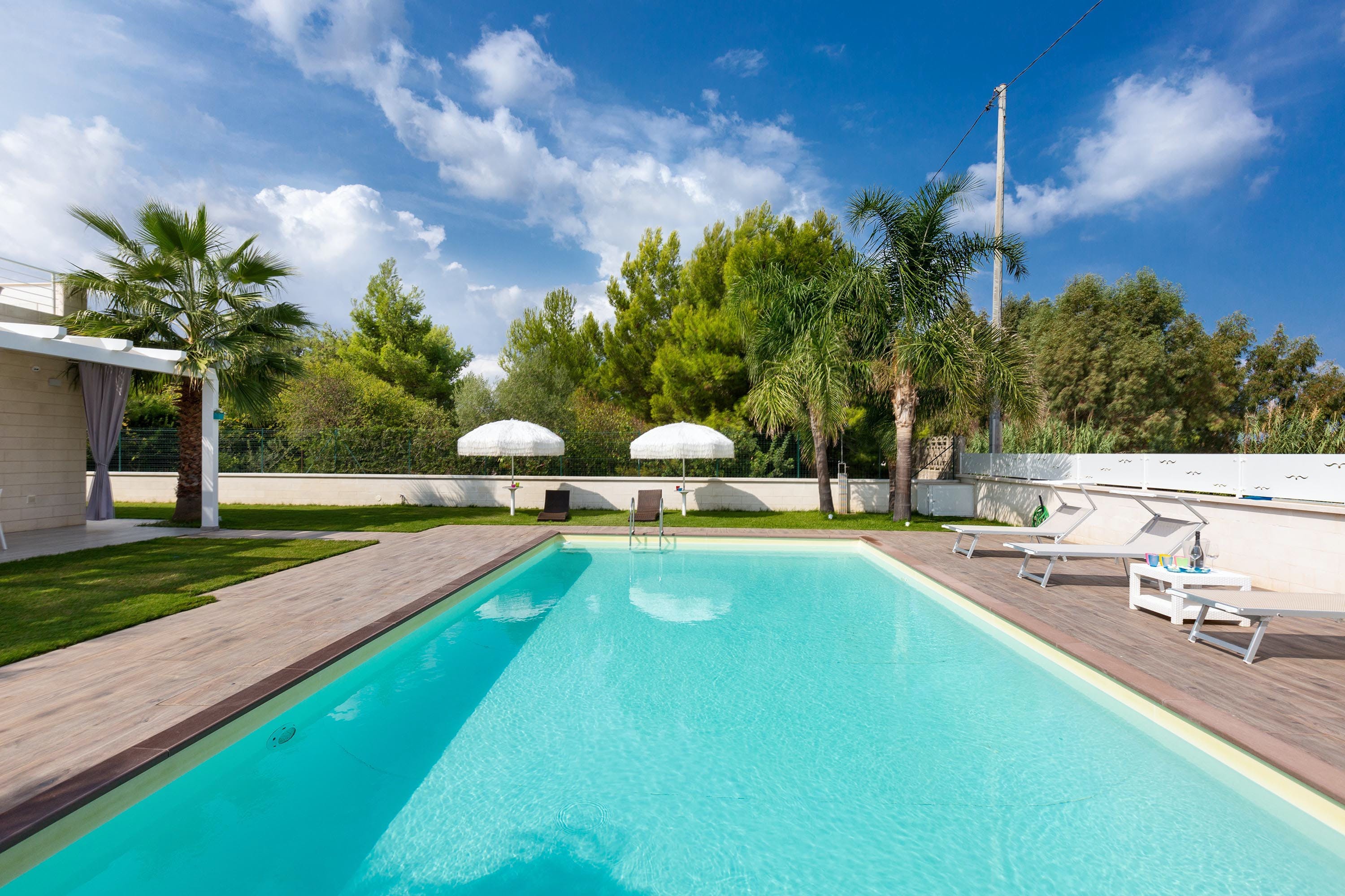 Villa Grecale Lamione Pilone Ostuni: Luxury 3-Bedroom Villa with Private Pool and Sea Views, Ostuni