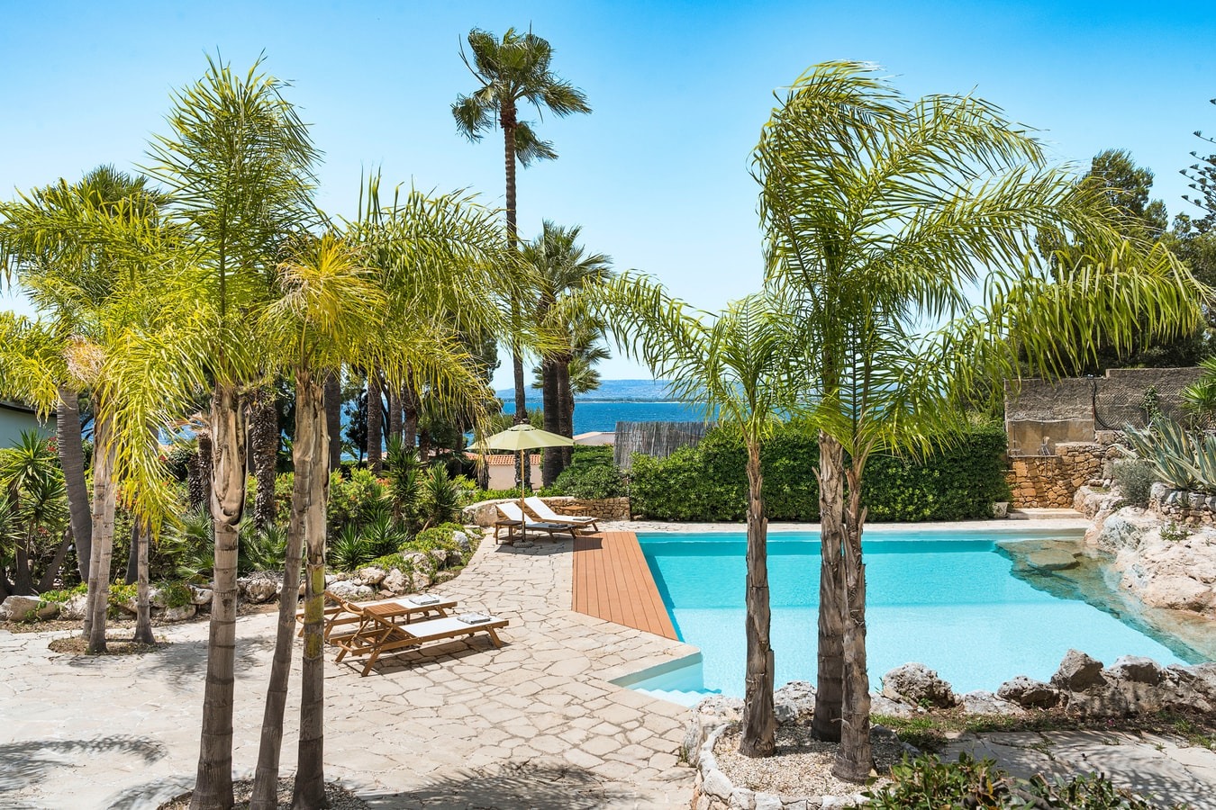 Villa Grecale Mazzarò Siracusa: Luxury 5-Bedroom Villa with Private Pool and Sea Views, Syracuse