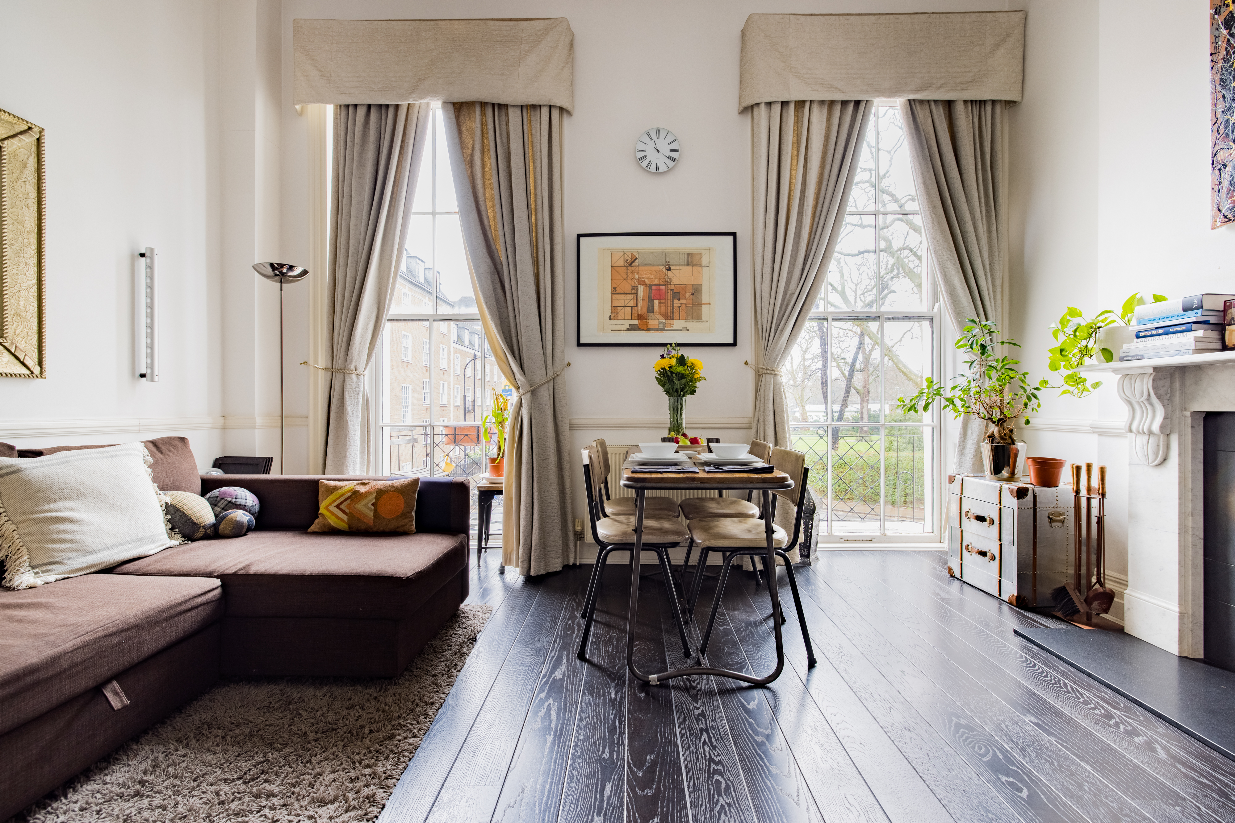 Villa Gregale Clerkenwell Russell: Luxury 1-Bedroom Apartment with Fireplace and Spa in Clerkenwell London