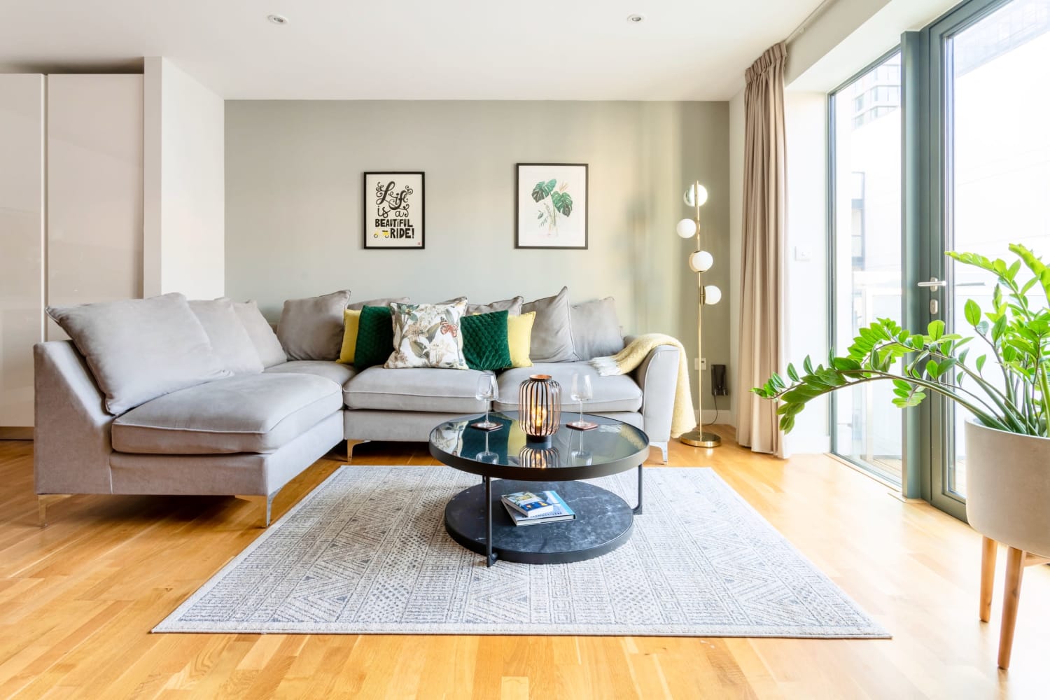 Villa Gregale Hackney Wick Stratford: Luxury 2-Bedroom Apartment with Private Parking and Air Conditioning, Stratford London