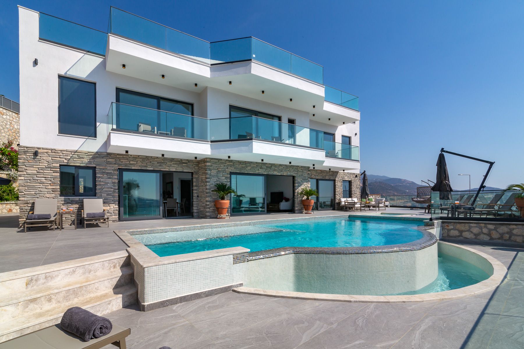 Villa Gümüş Çukurbağ Kaş: 6-Bedroom Sea View Villa with Infinity Pool & Spa in Kaş, Tu