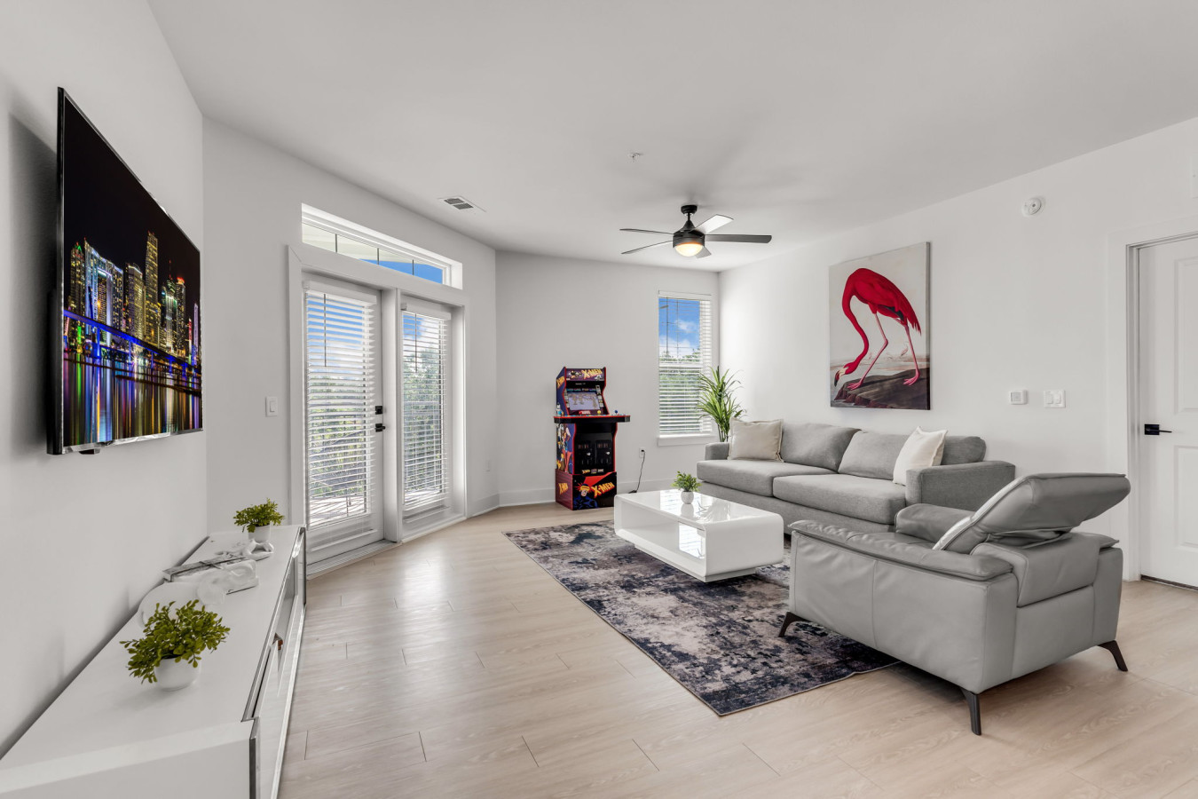 Villa Harmattan Apollo Beach: Luxury 2-Bedroom Apartment with Pool and Seaview, Hillsborough County