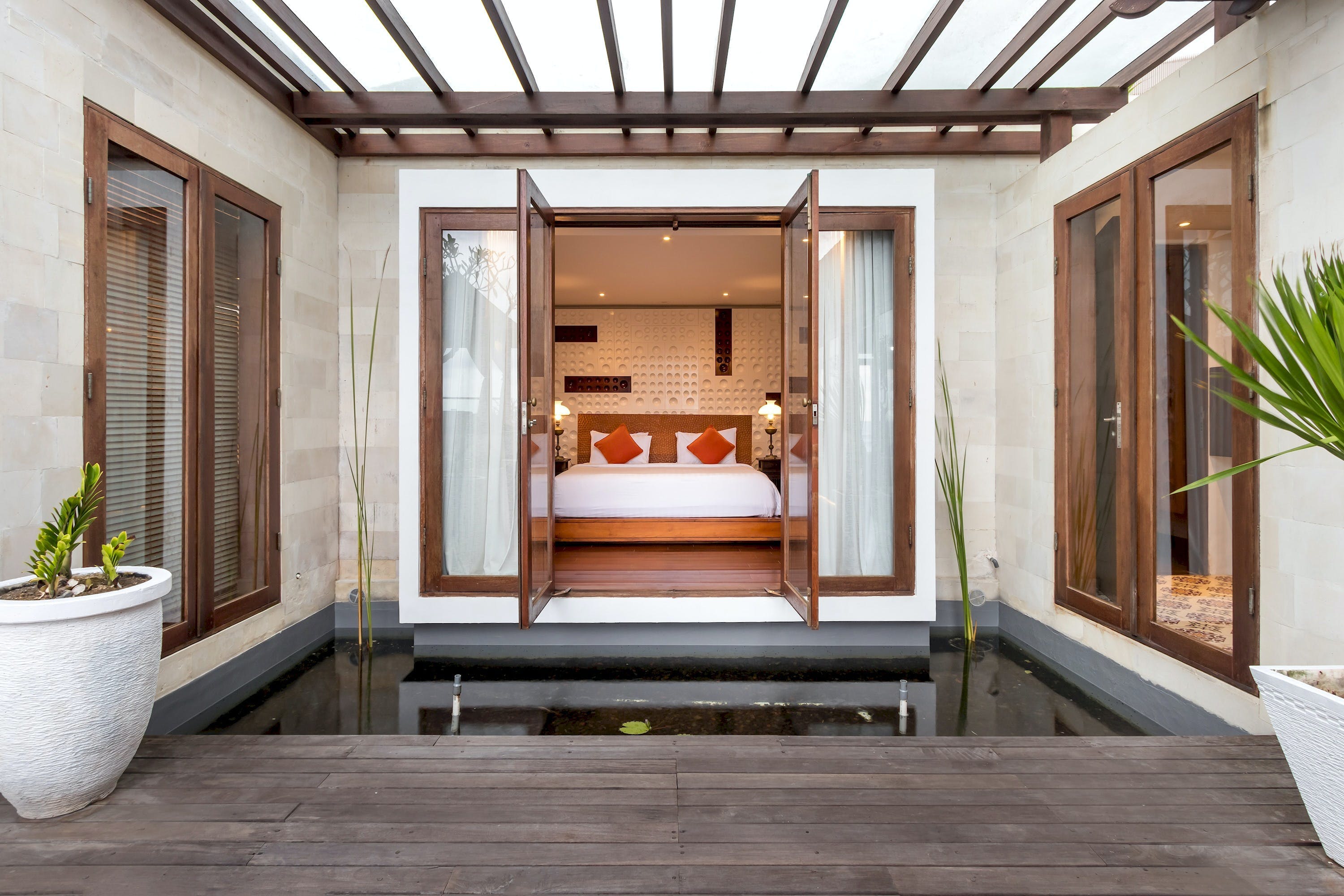 Villa Harmattan Batu Belig: Luxury 2-Bedroom Apartment with Private Pool and Seaview, Bali